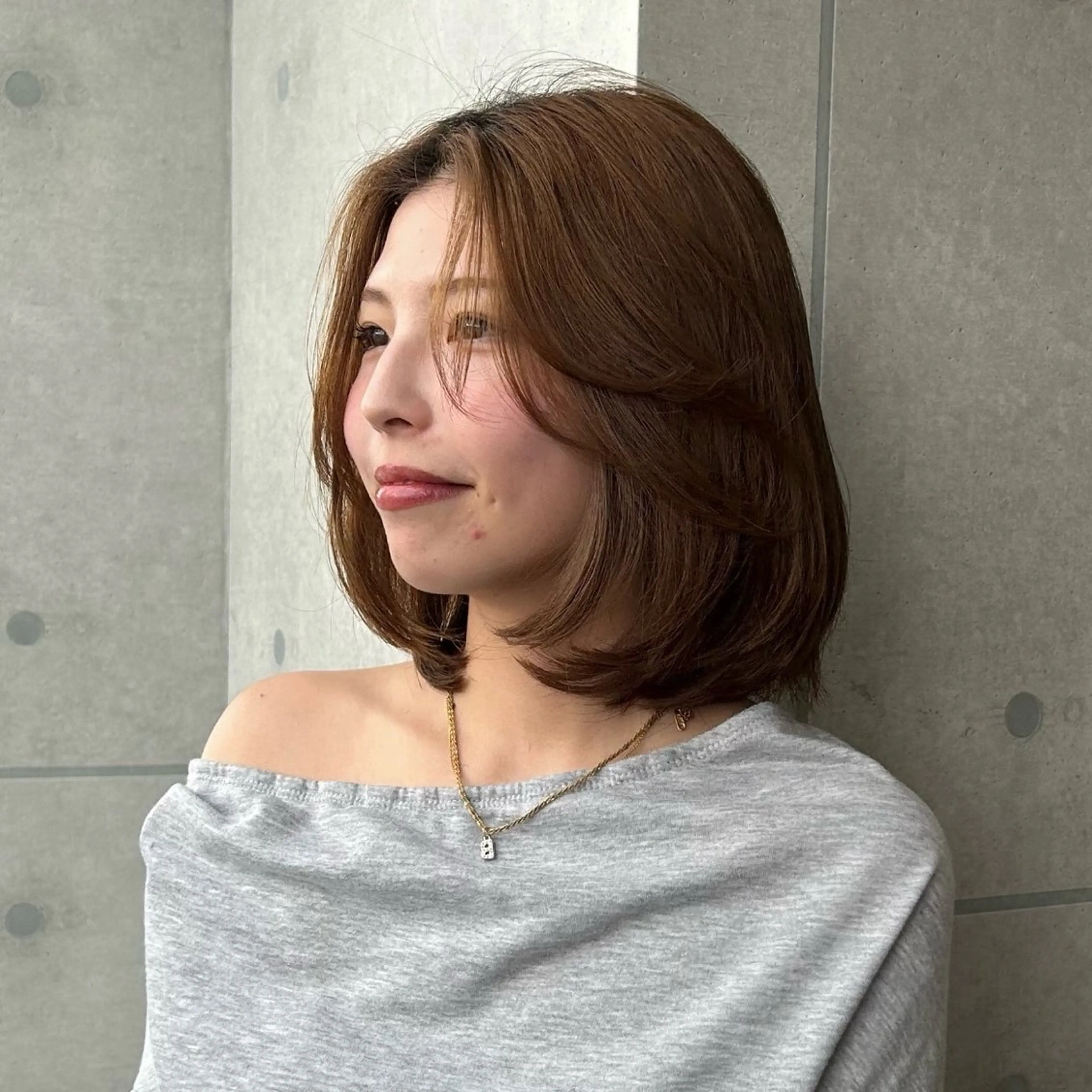 ミディアム レイヤーカット みゆ〈774〉 レディース限定のヘアスタイル