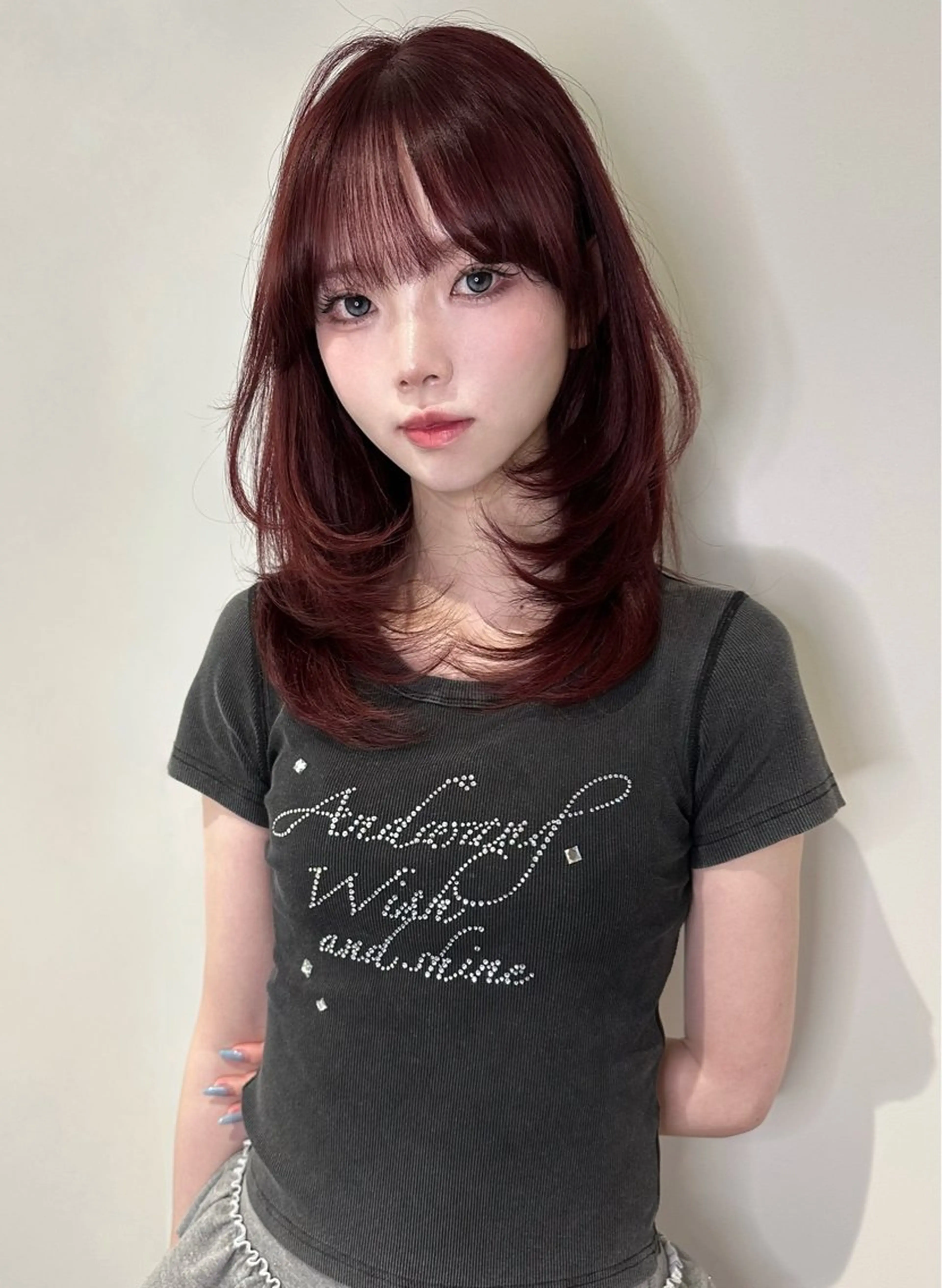 ミディアム ハイレイヤー レイヤーカット カット 'AXIS Nanamiのヘアスタイル