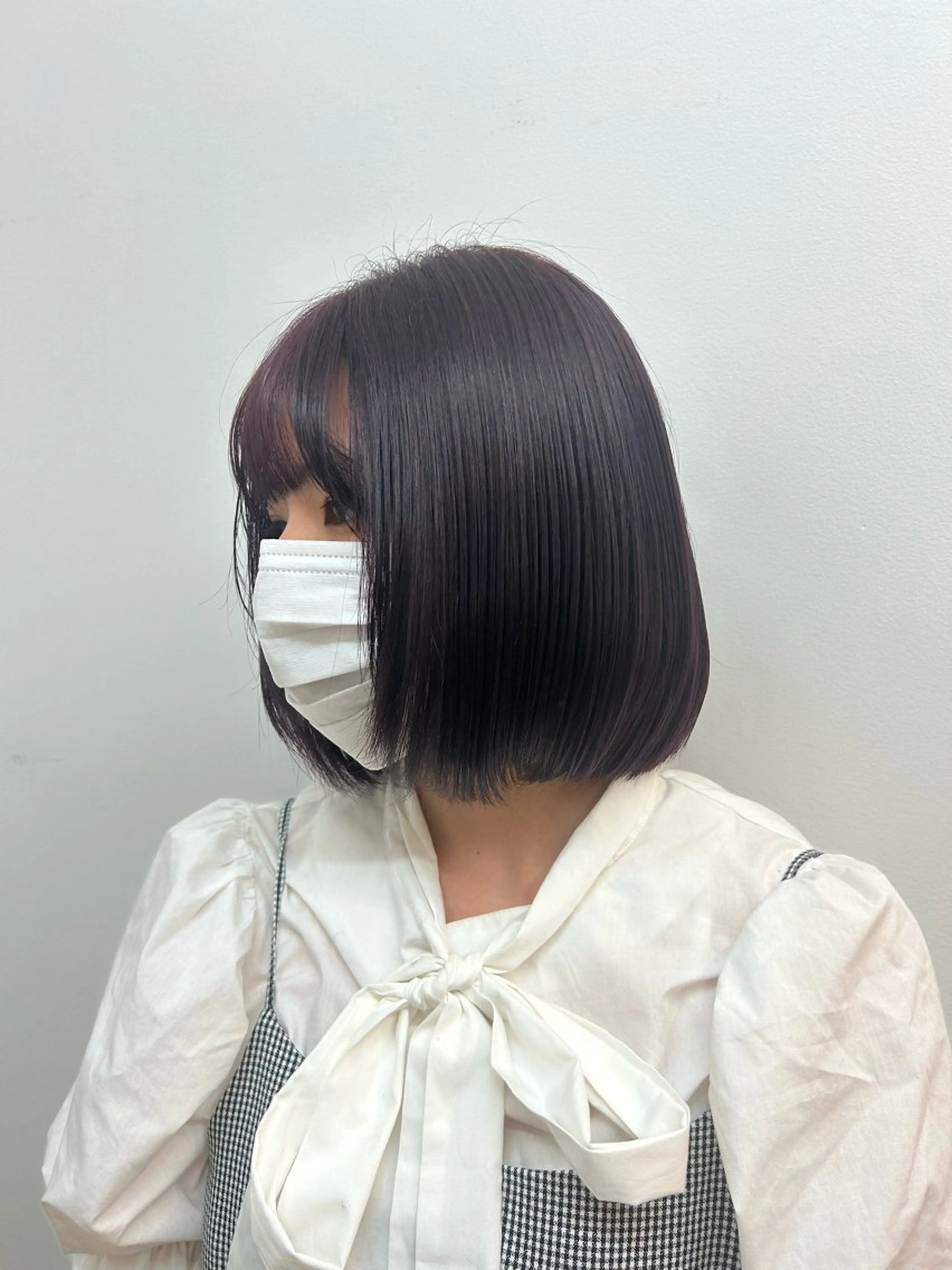 ショート カラー ブリーチ 透明感カラー バイオレットカラー ボブ ヘアカラー 中西 美聖のヘアスタイル