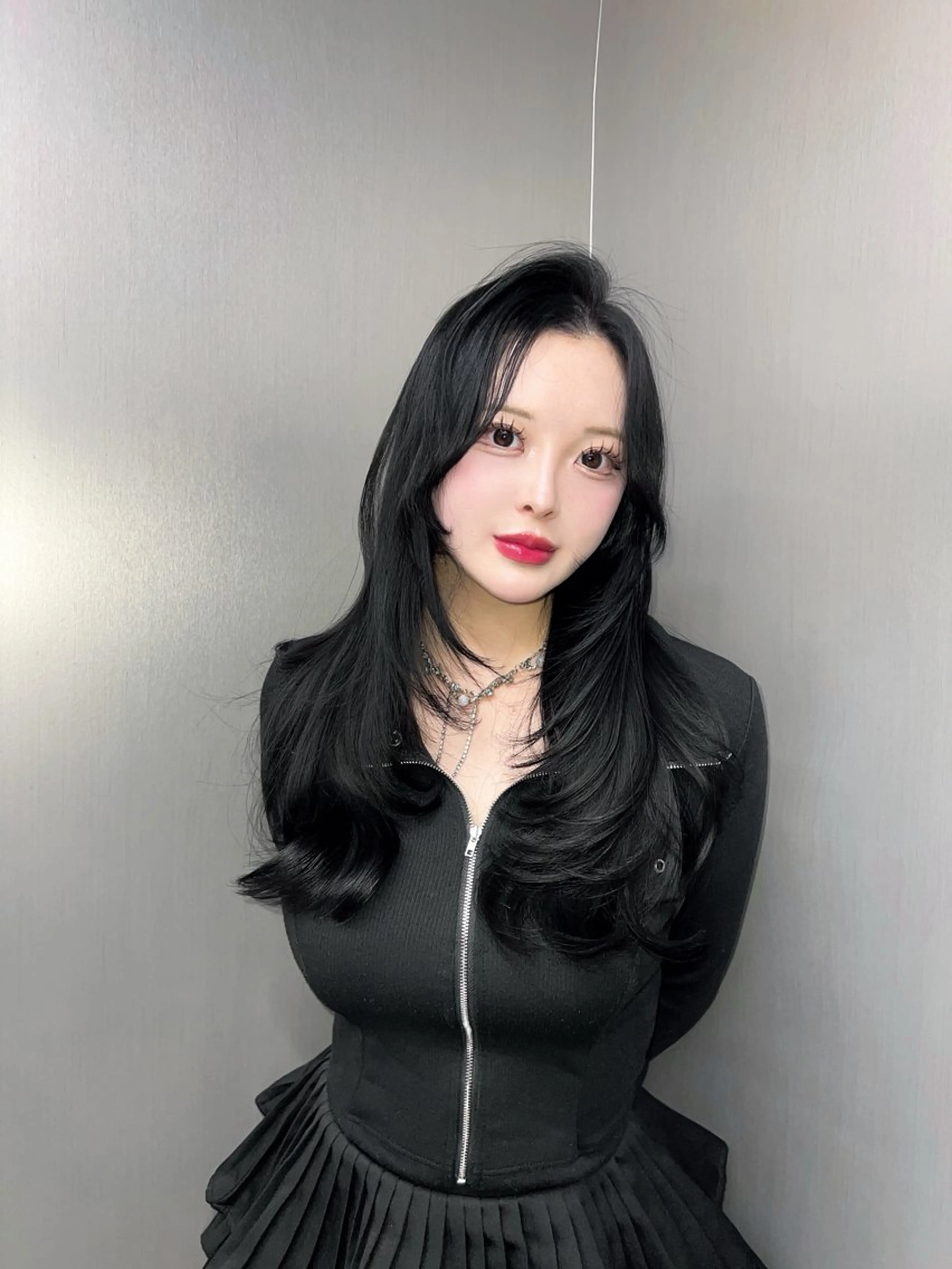 ロング カラー 黒髪 ブルーカラー ブルーブラック 韓国風ヘア レイヤーカット カット ヘアカラー トリートメント SHOUHEI .のヘアスタイル