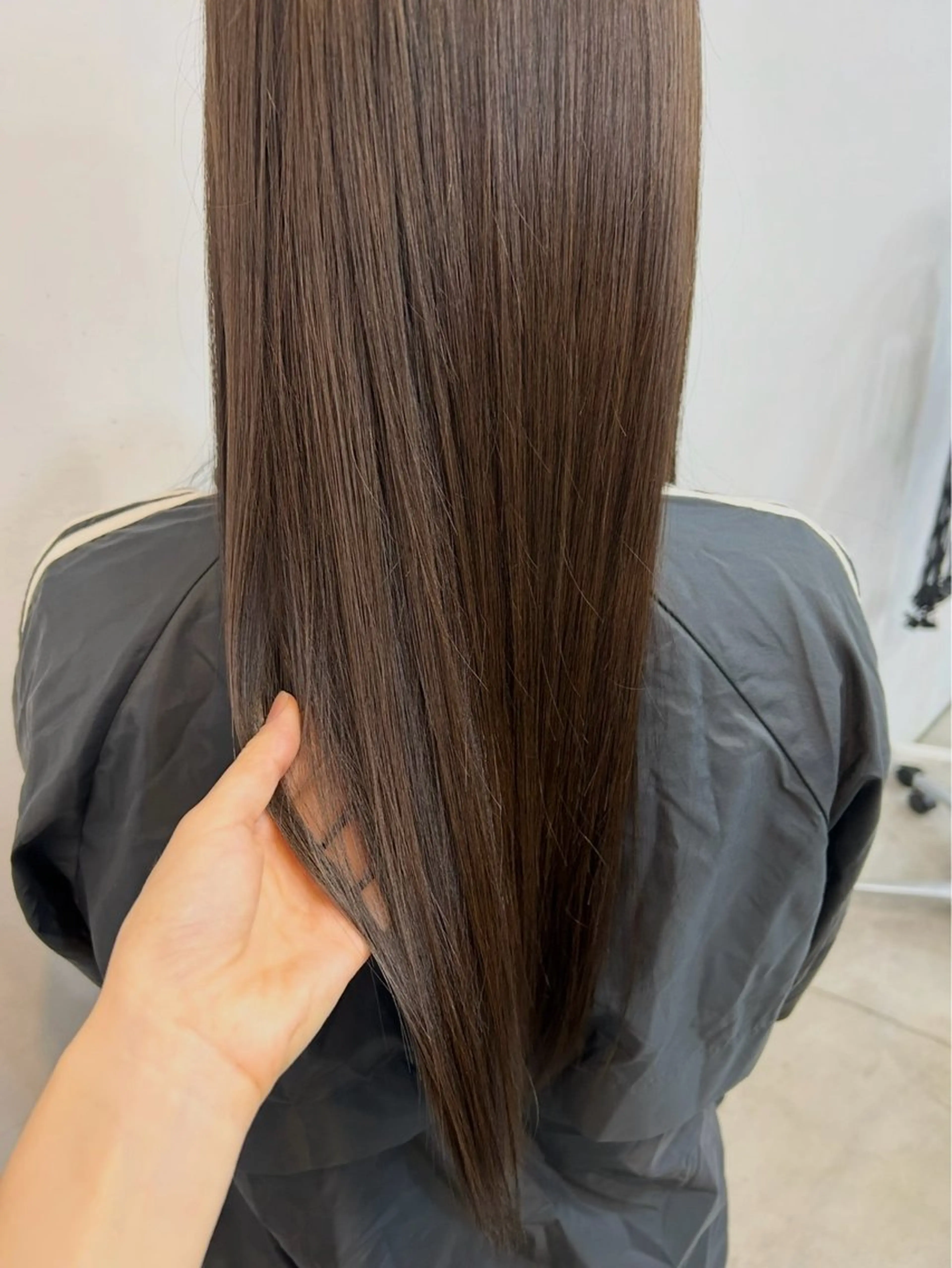 ロング ヘアカラー 本澤 朋香のヘアスタイル