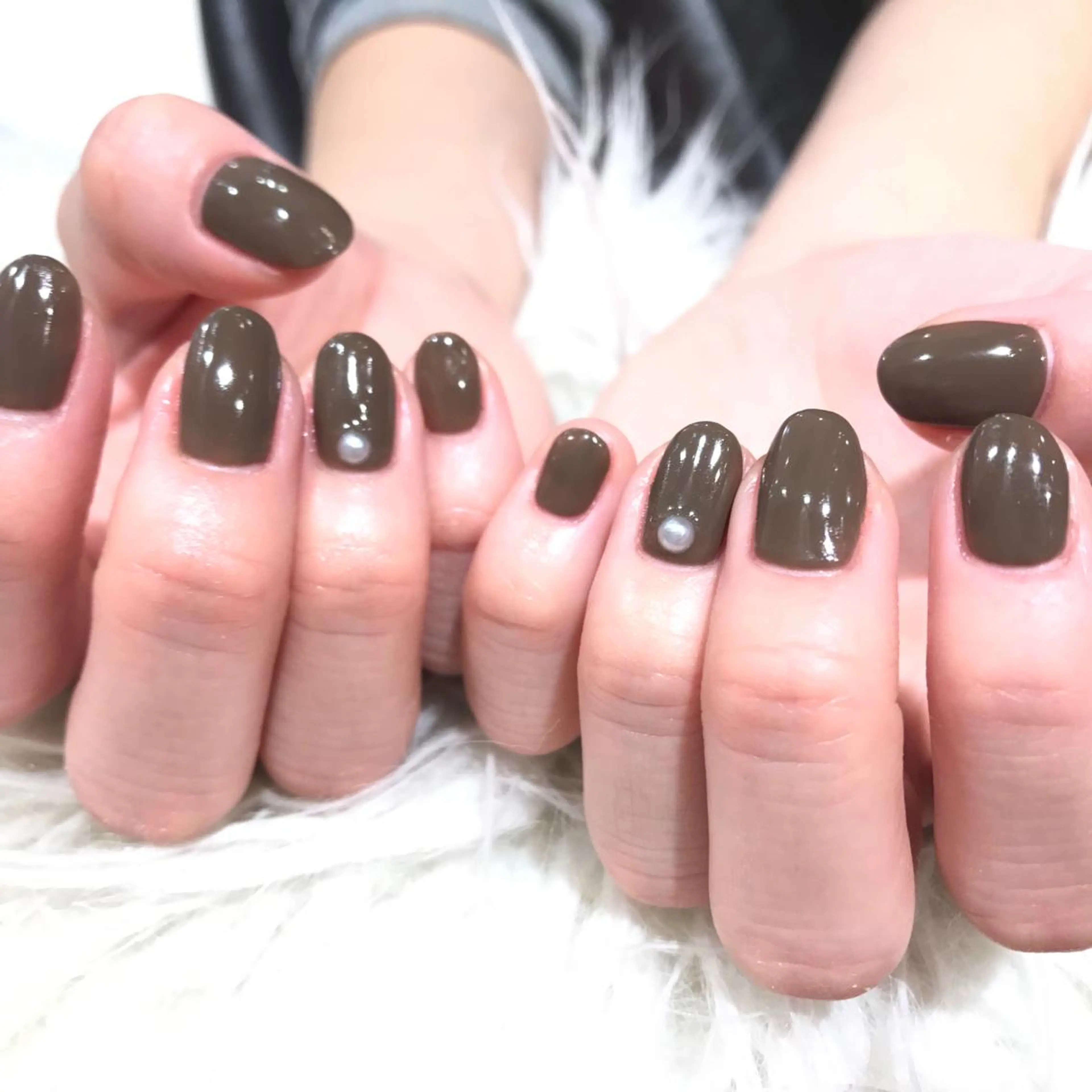 ネイル ブラウン ワンカラーネイル EARTH nanaのネイルデザイン