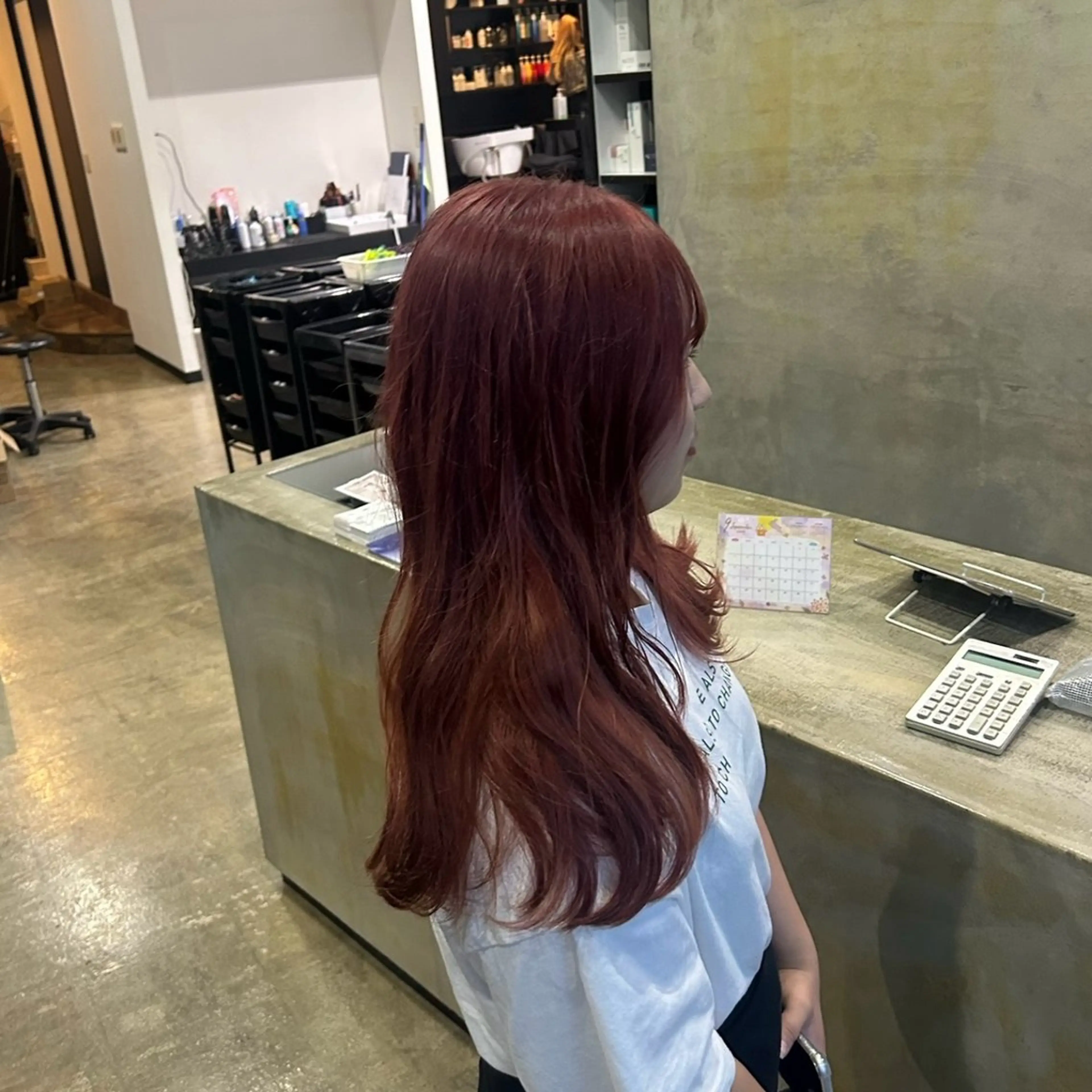 ロング カラー みゆ〈774〉 レディース限定のヘアスタイル