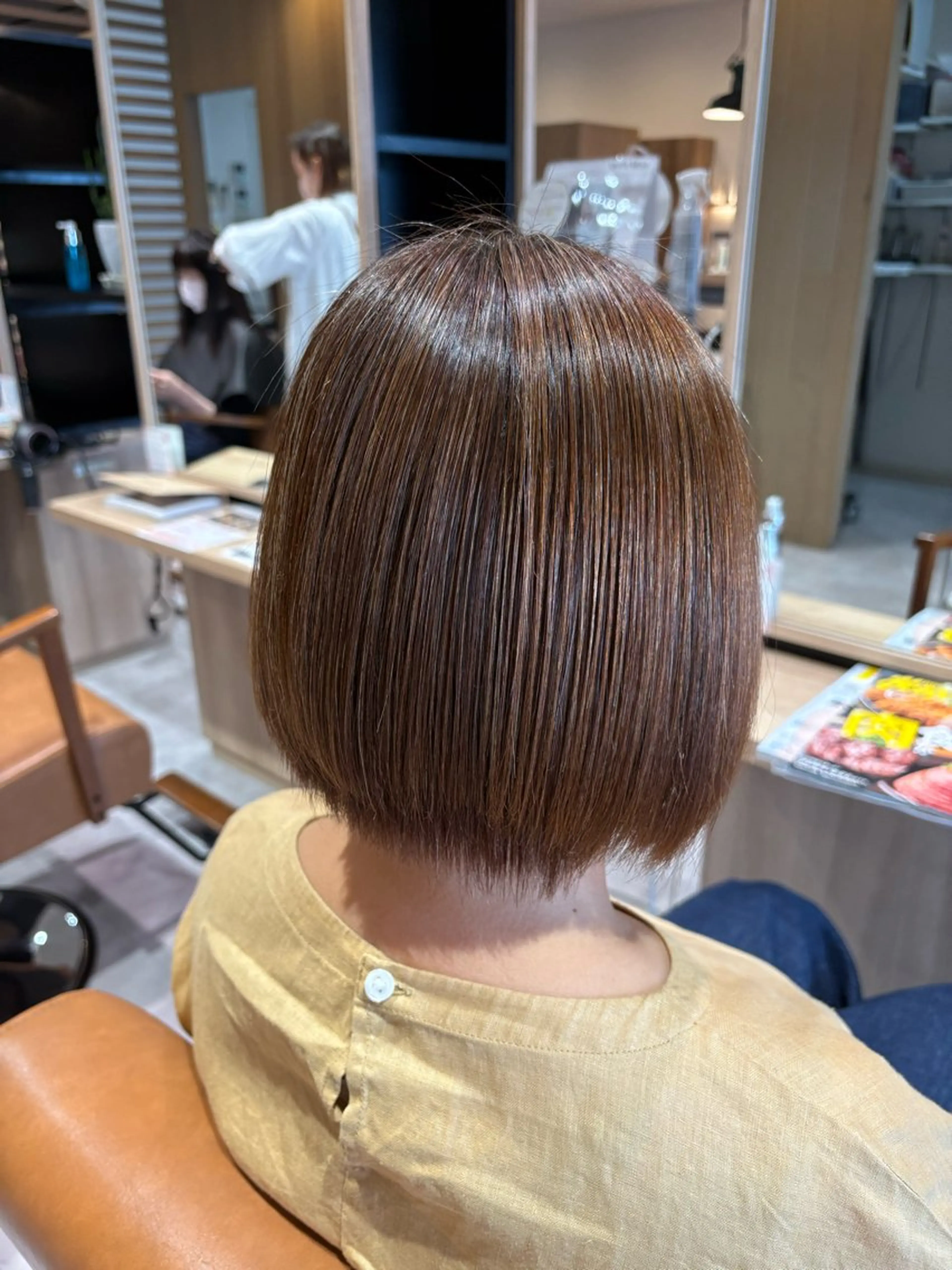 ショート 酸性ストレート 森下 桃衣のヘアスタイル