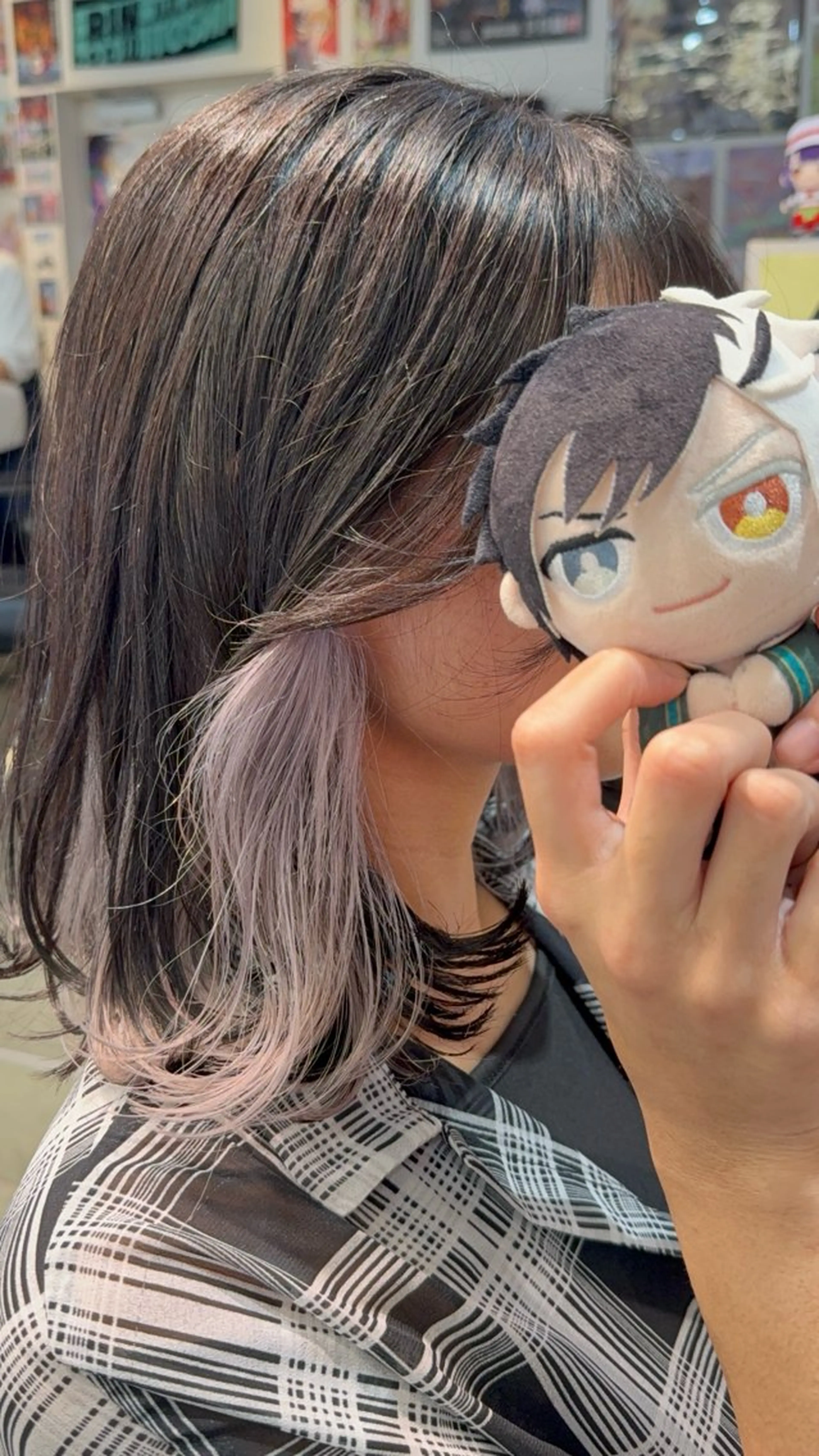 ロング カラー インナーカラー シルバー カット ヘアカラー インナーカラー 推し ブリーチ 髪質改善のヘアスタイル