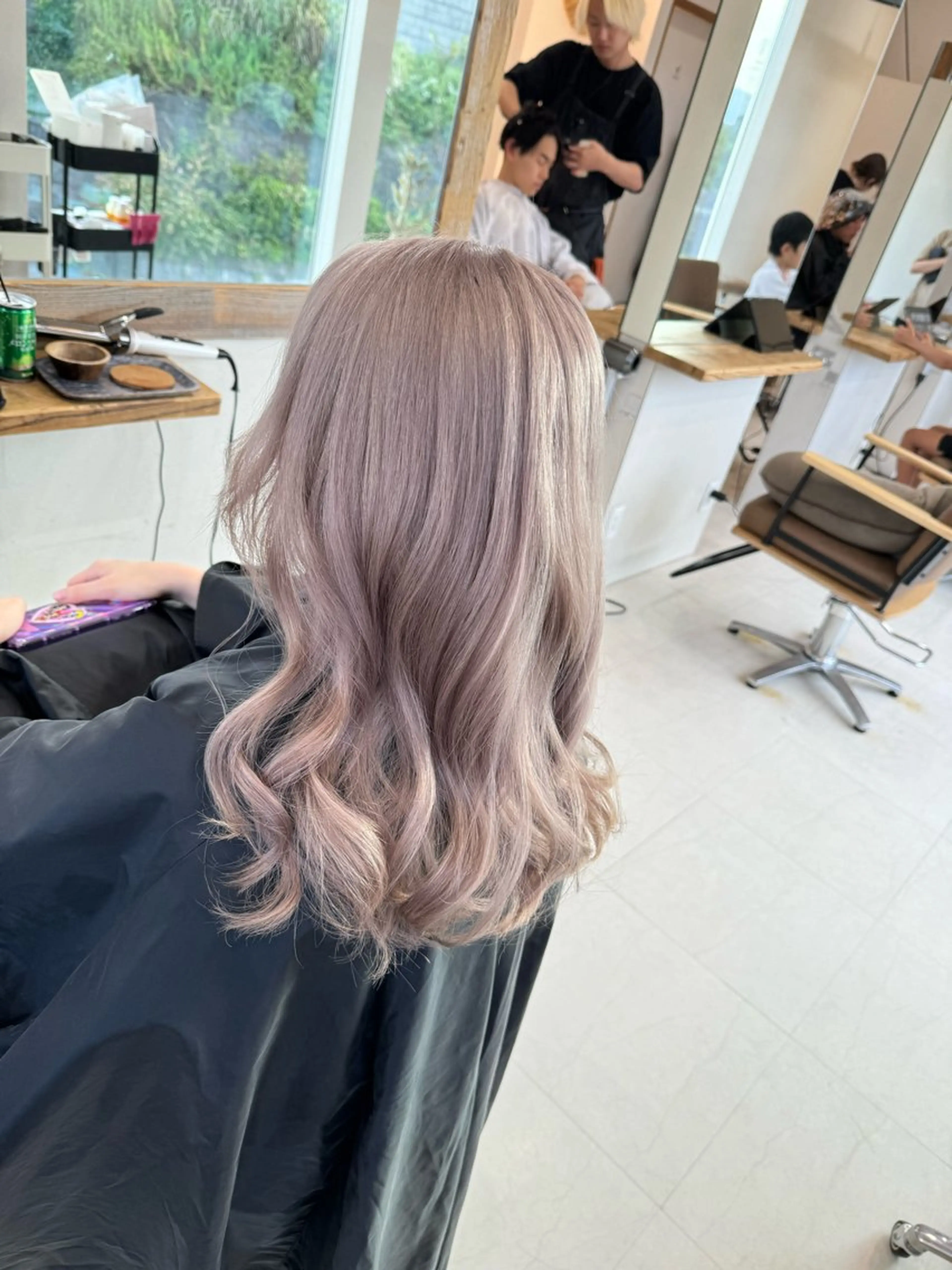 ミディアム ヘアカラー 鈴木 妃帆未のヘアスタイル