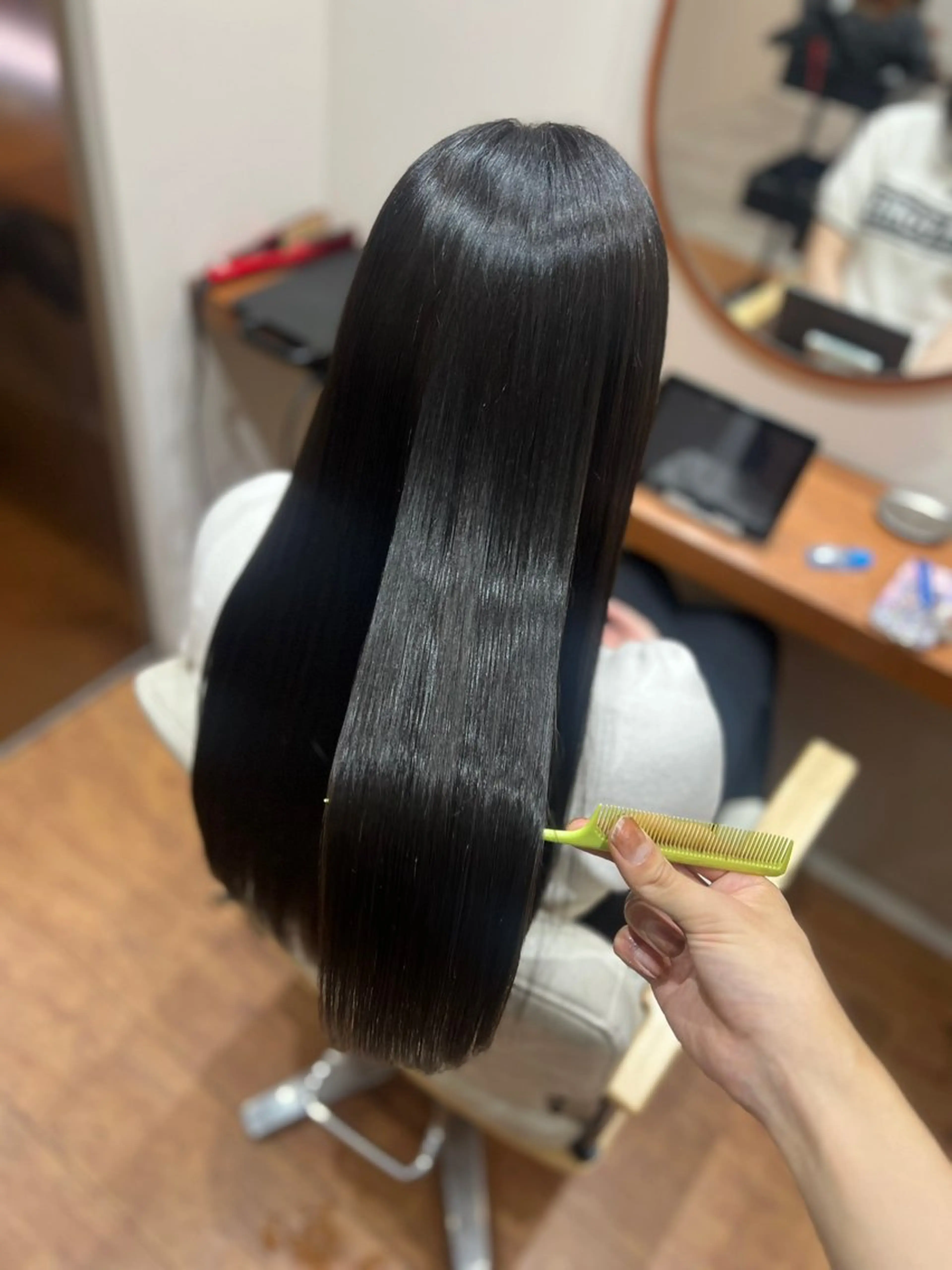 ロング 縮毛矯正 カット 縮毛矯正 トリートメント 艶髪/透明感 レイヤー YUKIのヘアスタイル