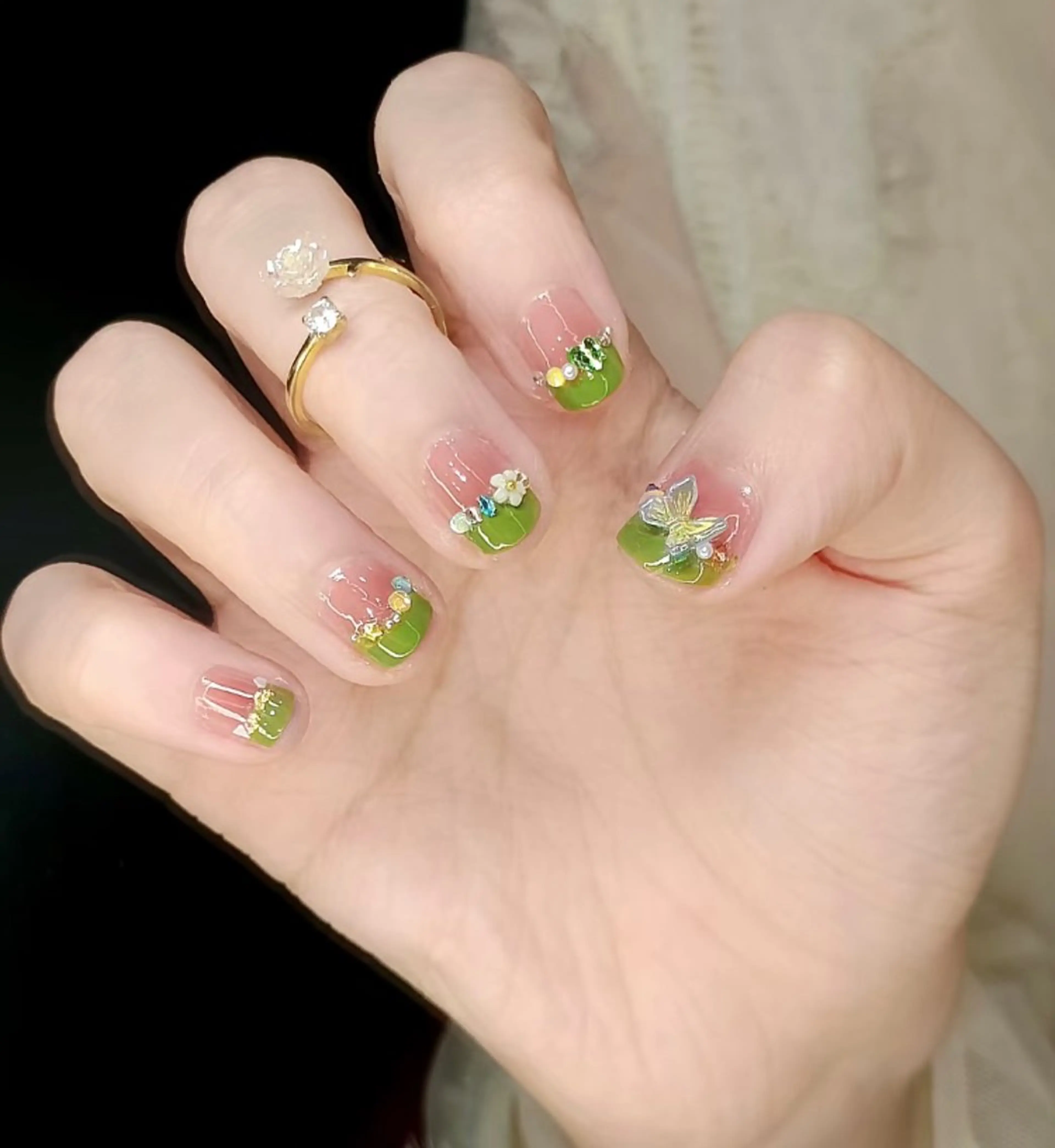 カラー  Nail 秋(アキ)のネイルデザイン