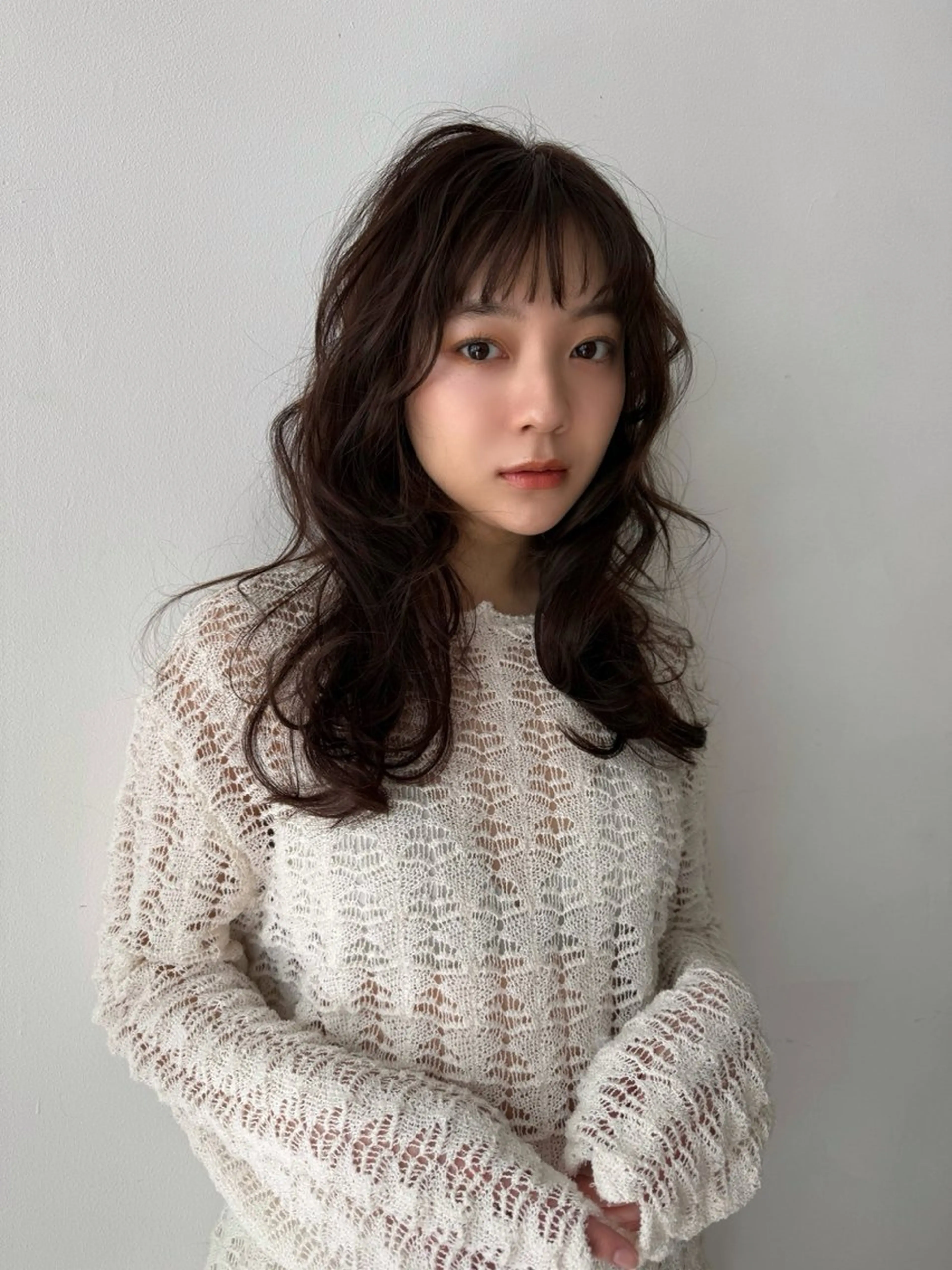 セミロング 神戸/karina /レイヤー/透明感のヘアスタイル