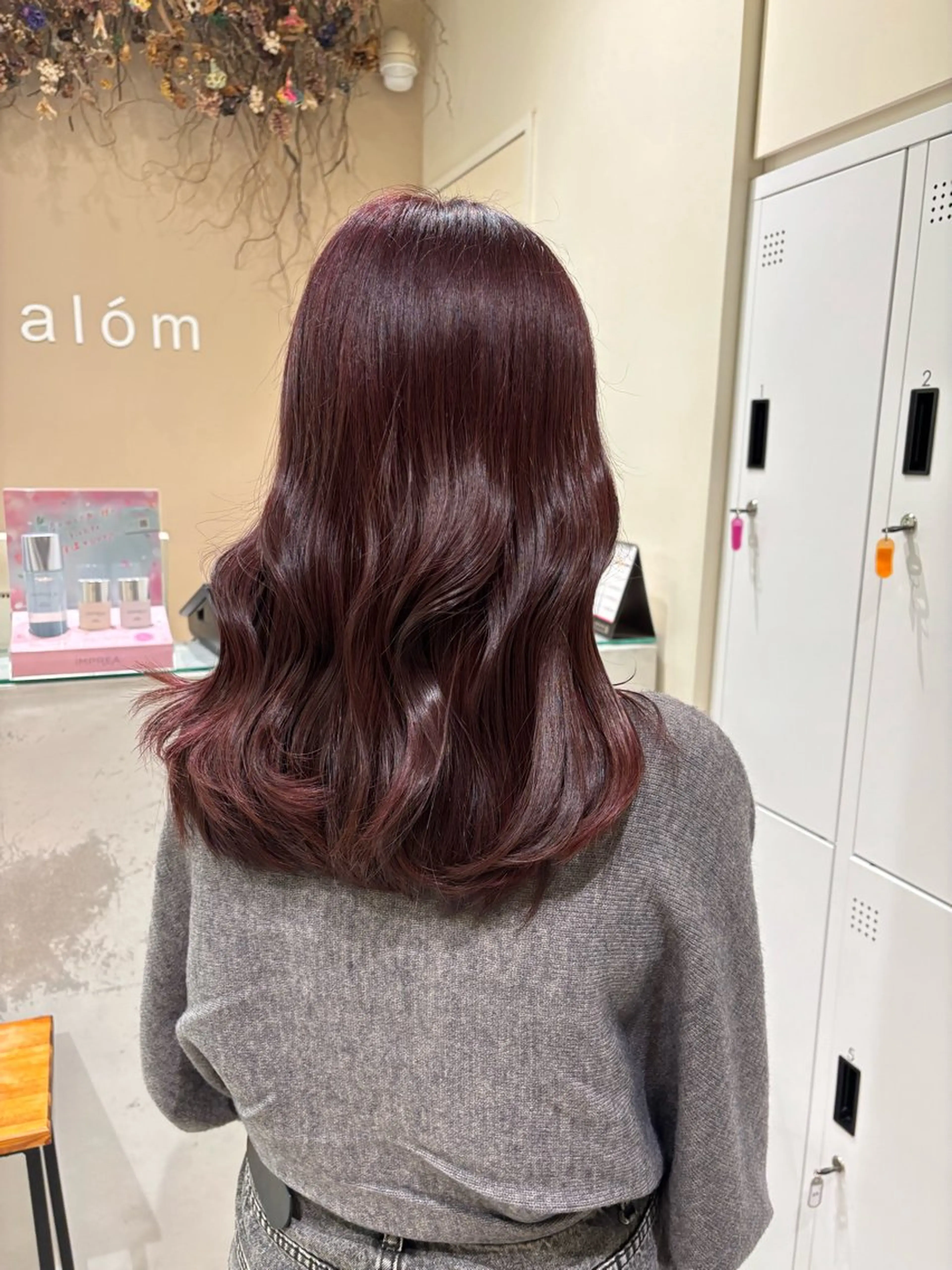 セミロング カラー ヘアカラー 垢抜け小顔レイヤー オリーブ/スミレのヘアスタイル