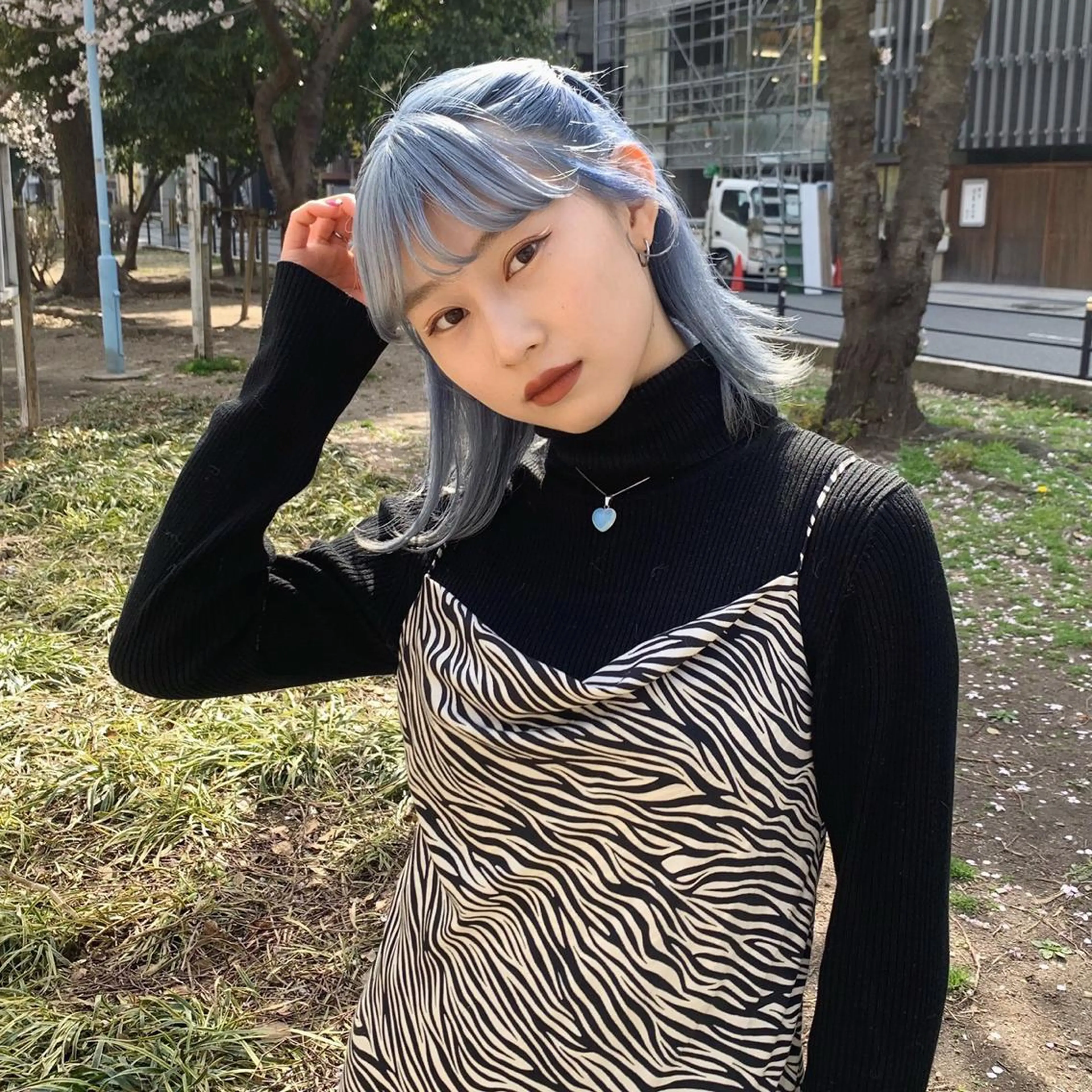 ミディアム カラー ブルーカラー ハッシュカット カシマハヤトのヘアスタイル