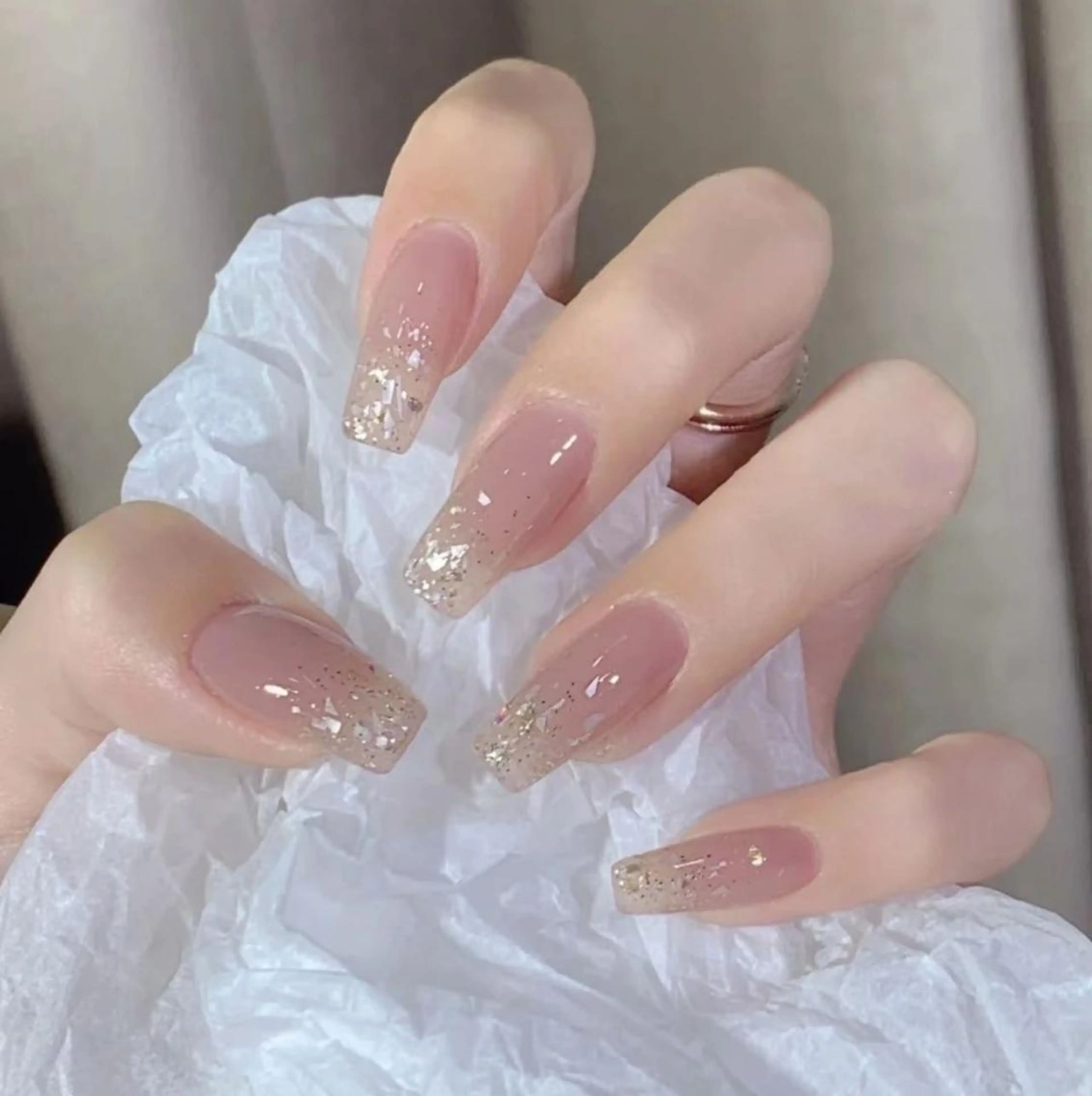 ネイル アートネイル 長さ出し ネイルチップ Queens ゲンのネイルデザイン