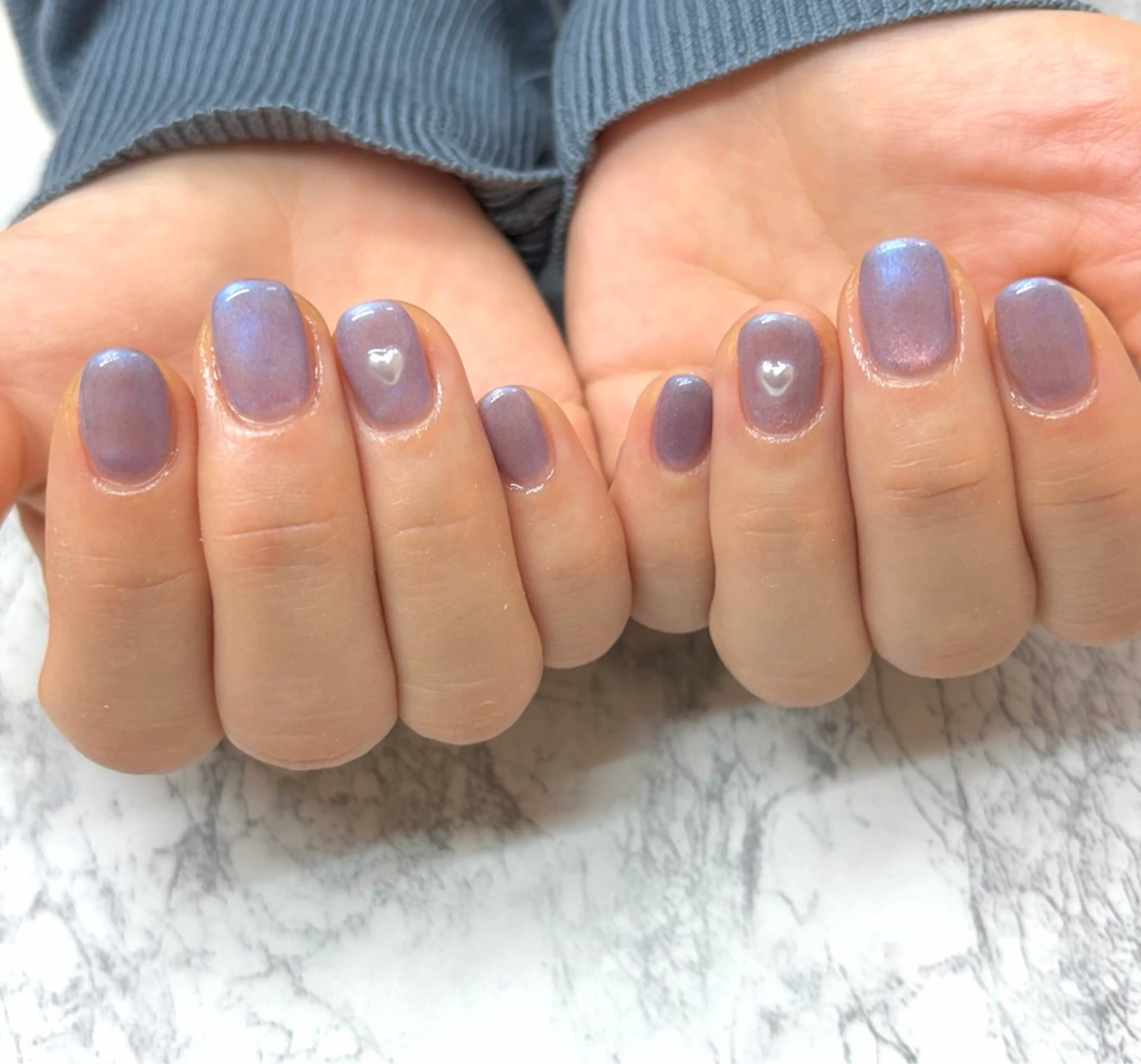 ネイル ハート マグネットネイル ワンカラーネイル ハンドネイル iku🌷 by 上福岡らんらんのネイルデザイン