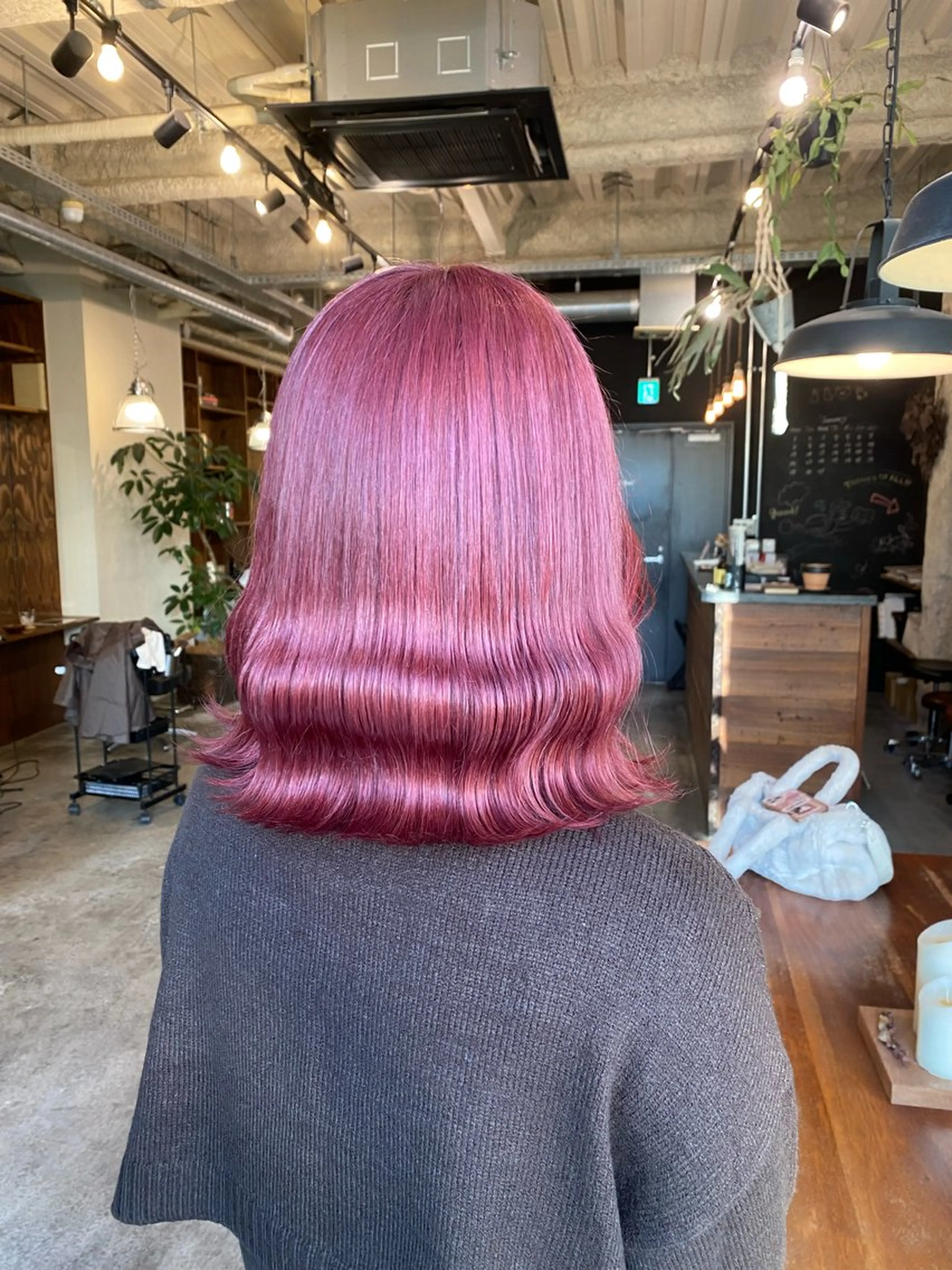 ショート カラー ピンクカラー ヘアカラー the BRIDGE 加藤みのりのヘアスタイル