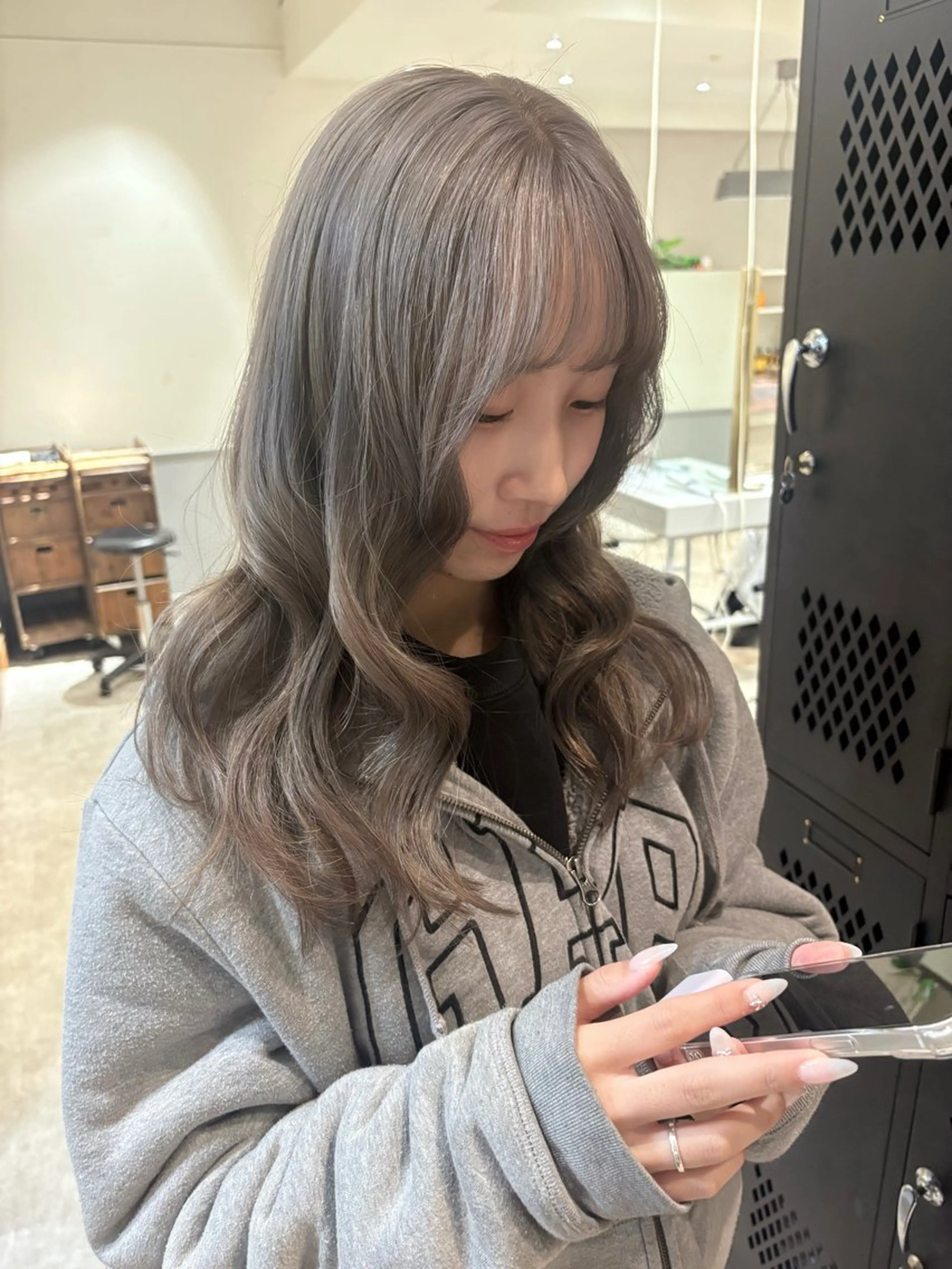 ロング ヘアカラー siki yuikaのヘアスタイル