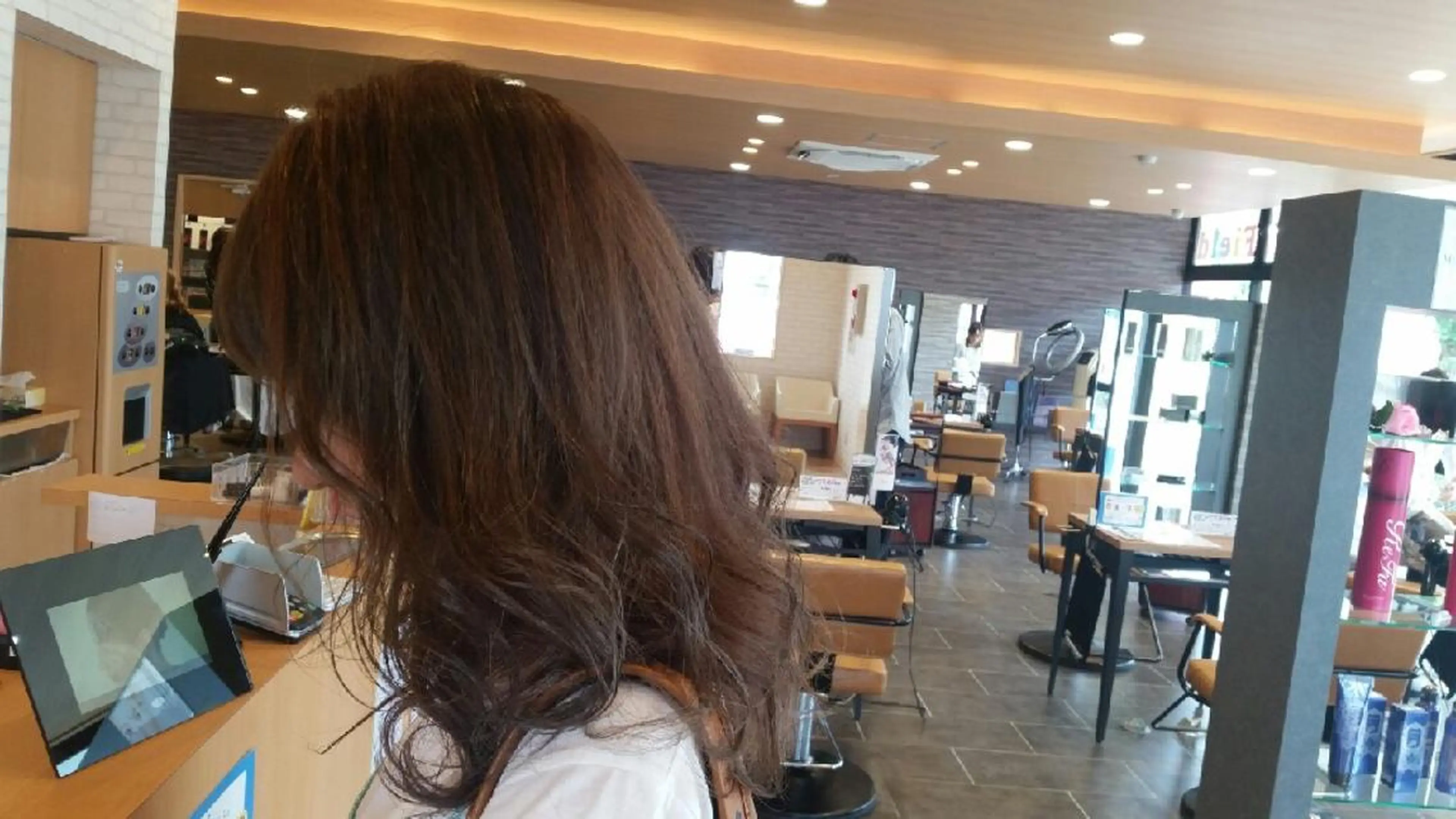 カラー 北野 親善のヘアスタイル