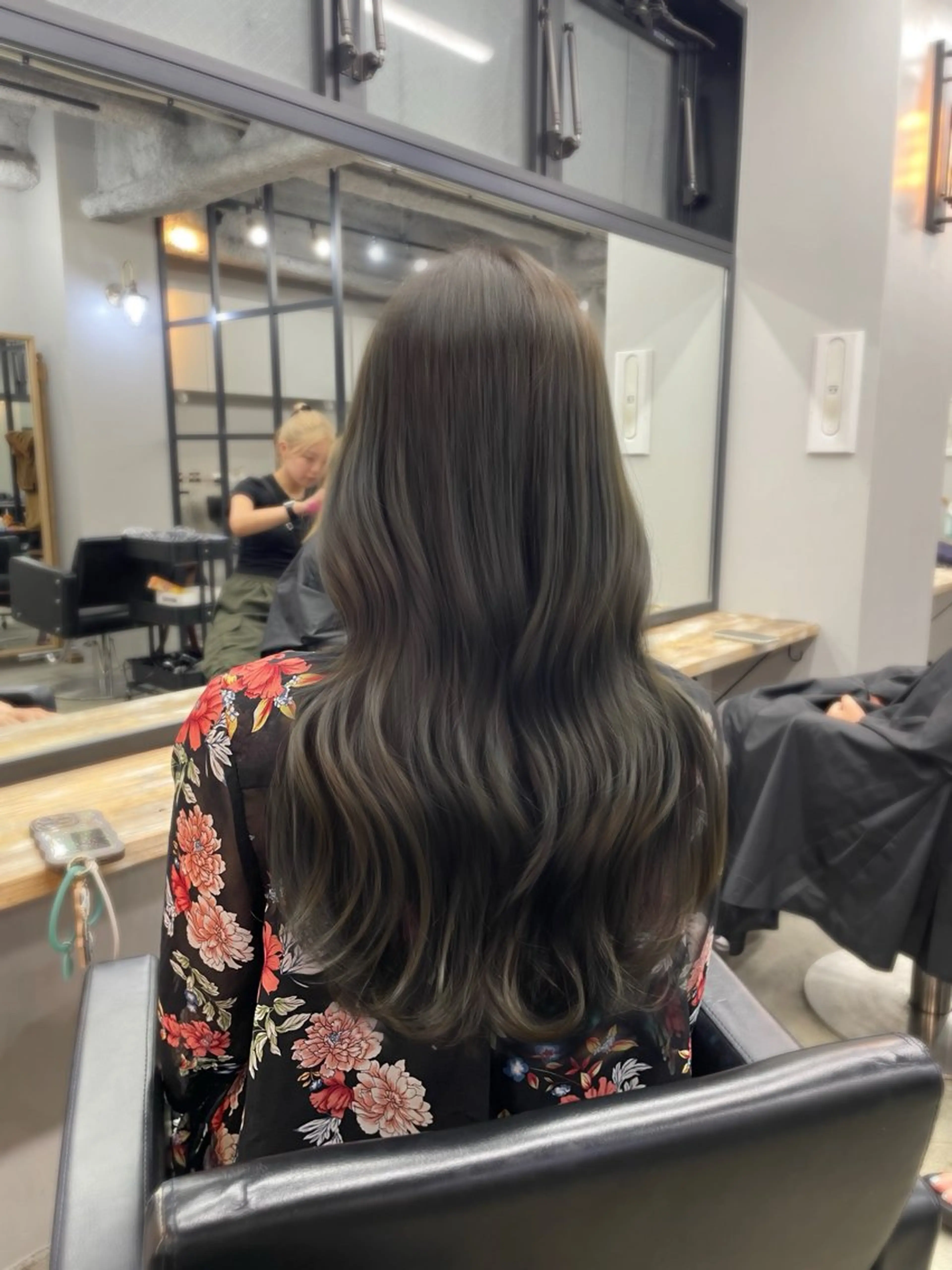 ロング カラー ヘアカラー 新宿/韓国ヘア/ 髪質改善ストレートのヘアスタイル