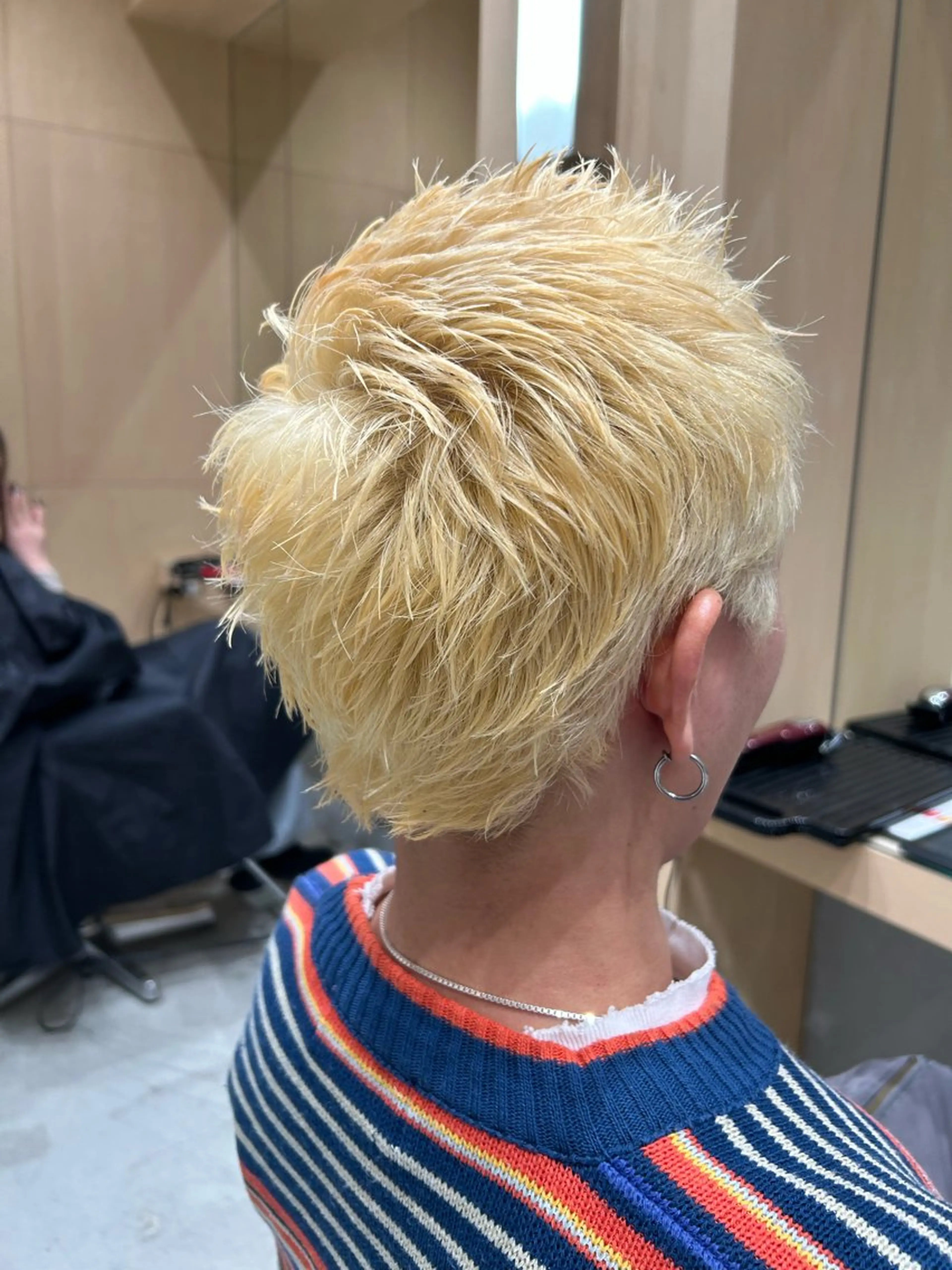 メンズ フェードカット メンズパーマ スパイキーショート カット トリートメント 🐲ツイスパ🐲 フェード/龍のヘアスタイル