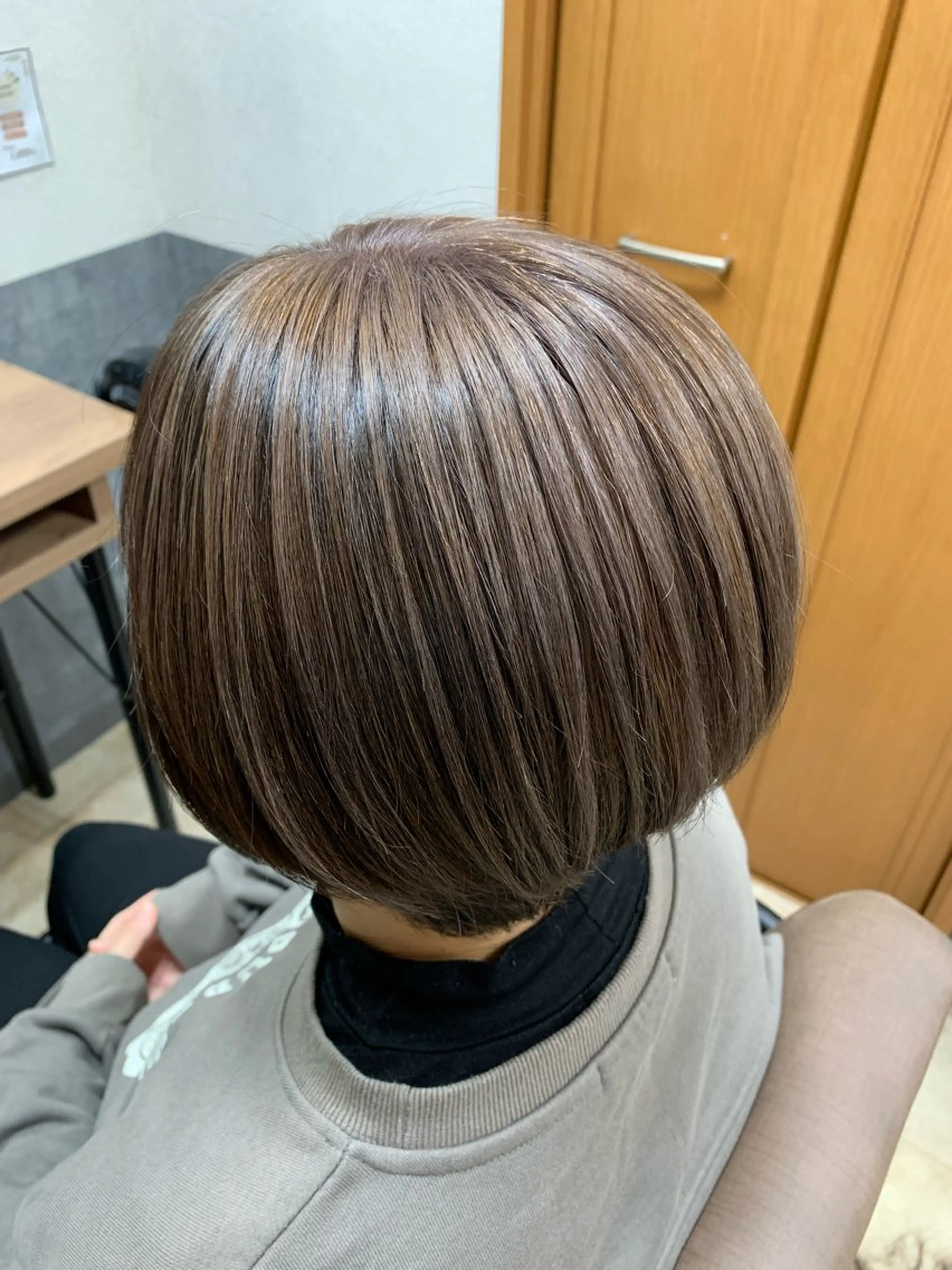 ショート カラー ベージュカラー 赤坂 有季のヘアスタイル