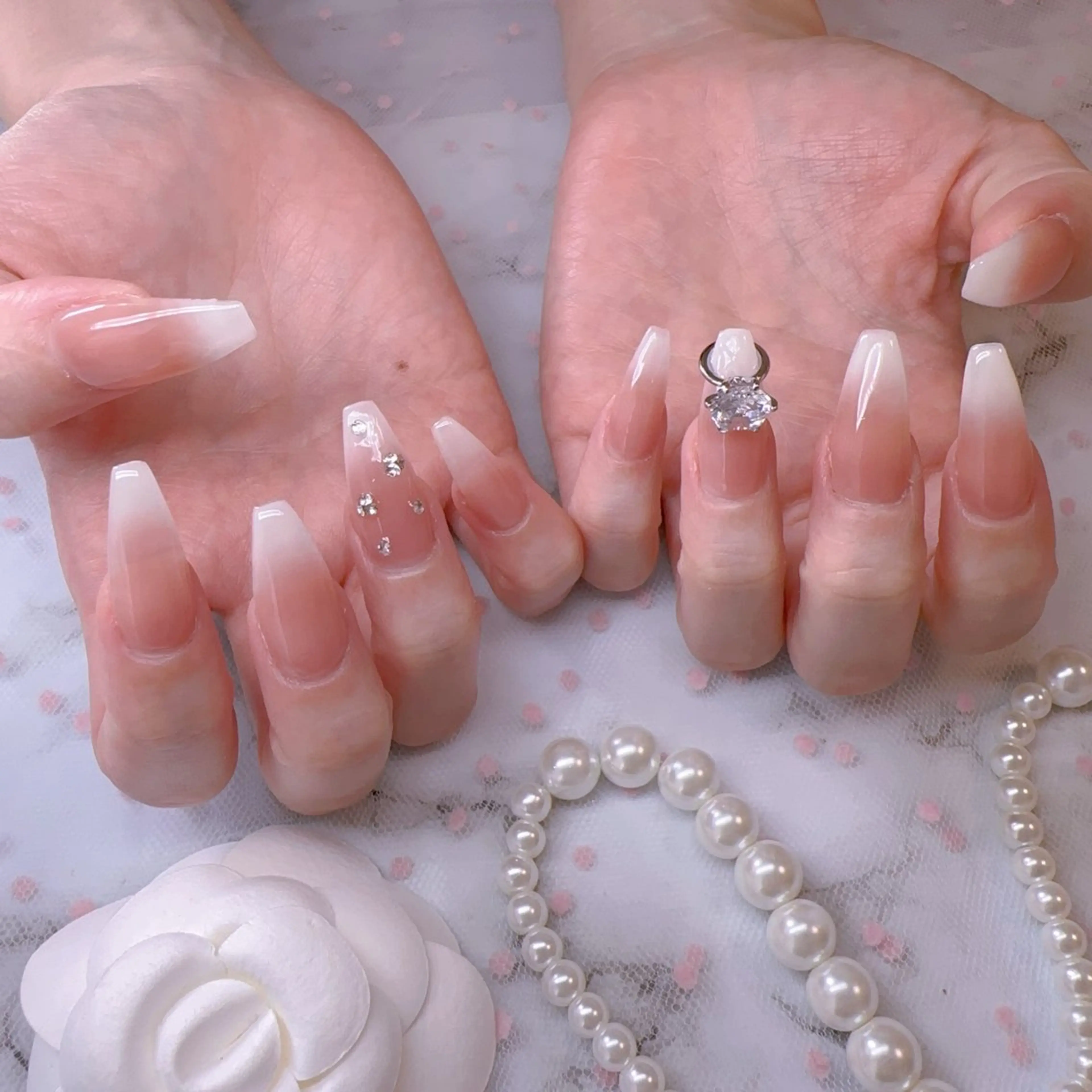 ネイル オーロラネイル フットネイル 韓国ネイル ラメ(グリッター) ラメグラデーション ハンドネイル Belle nail salon 新小岩のネイルデザイン