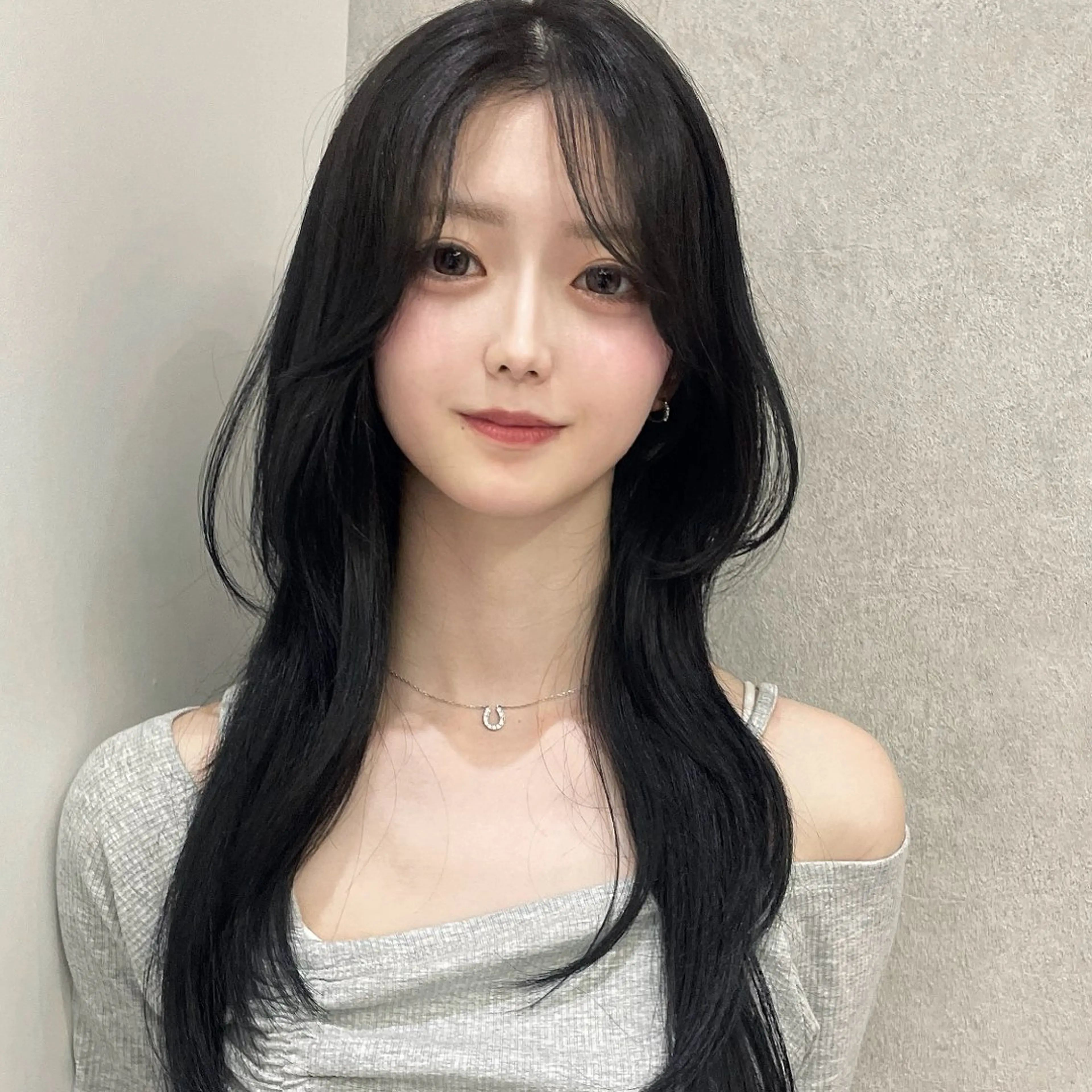 セミロング カット ヘアカラー トリートメント ヘッドスパ ヘアセット ハッシュカット🖤✨ 顔周り/韓国ヘアのヘアスタイル