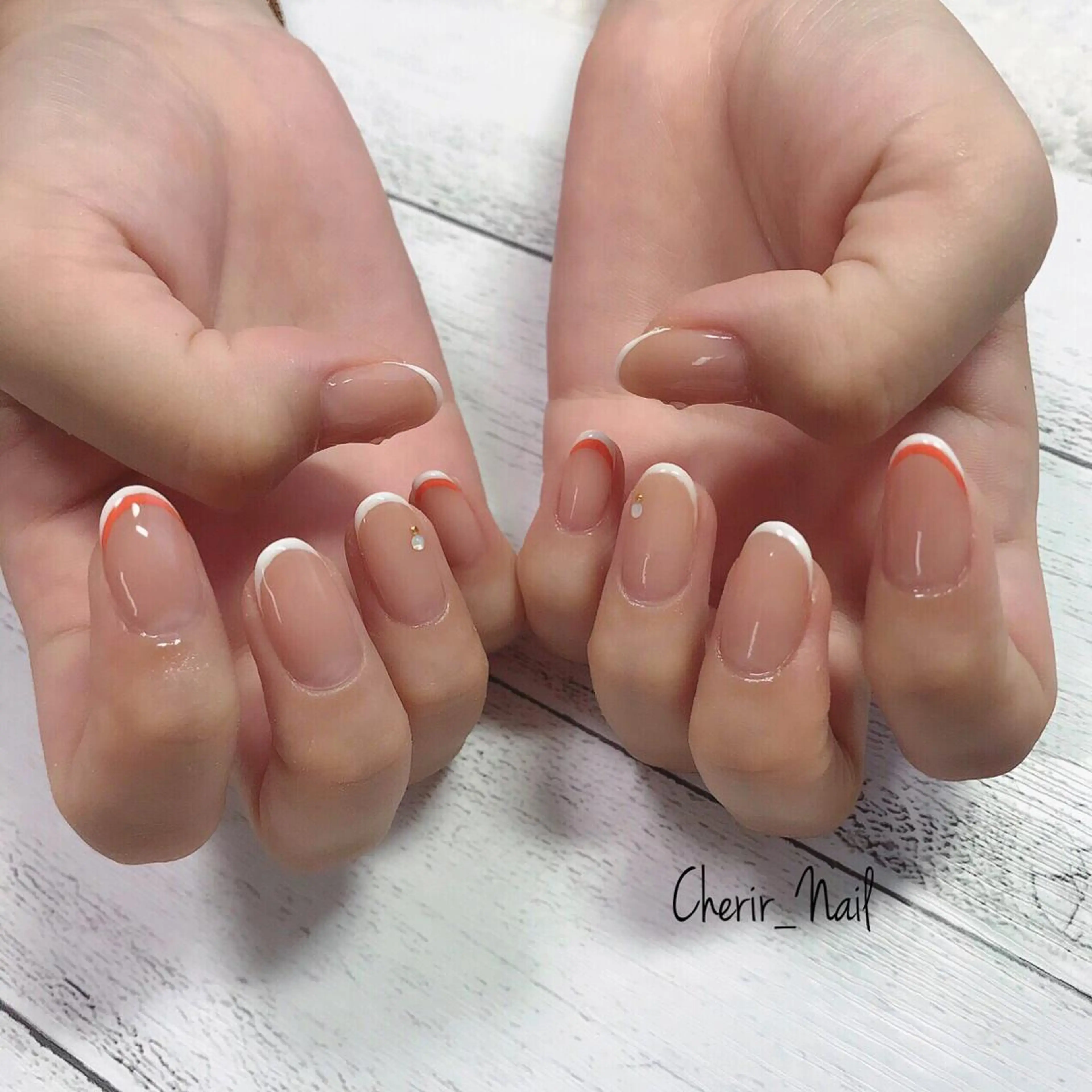 ネイル グラデーション オフィスネイル オレンジ シンプルネイル 夏ネイル Cherirnail kaoriのネイルデザイン
