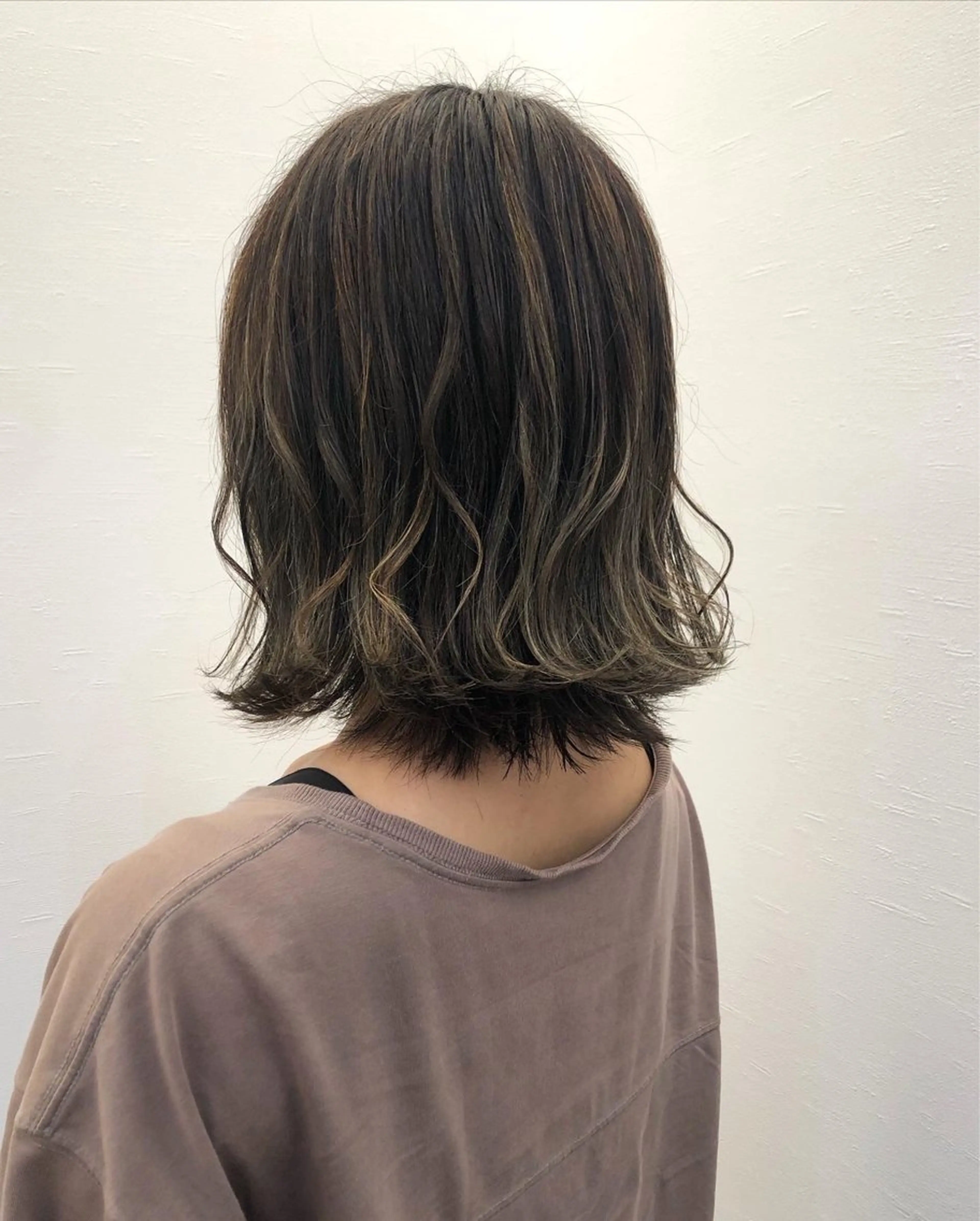 カラー ツノガイ エリのヘアスタイル