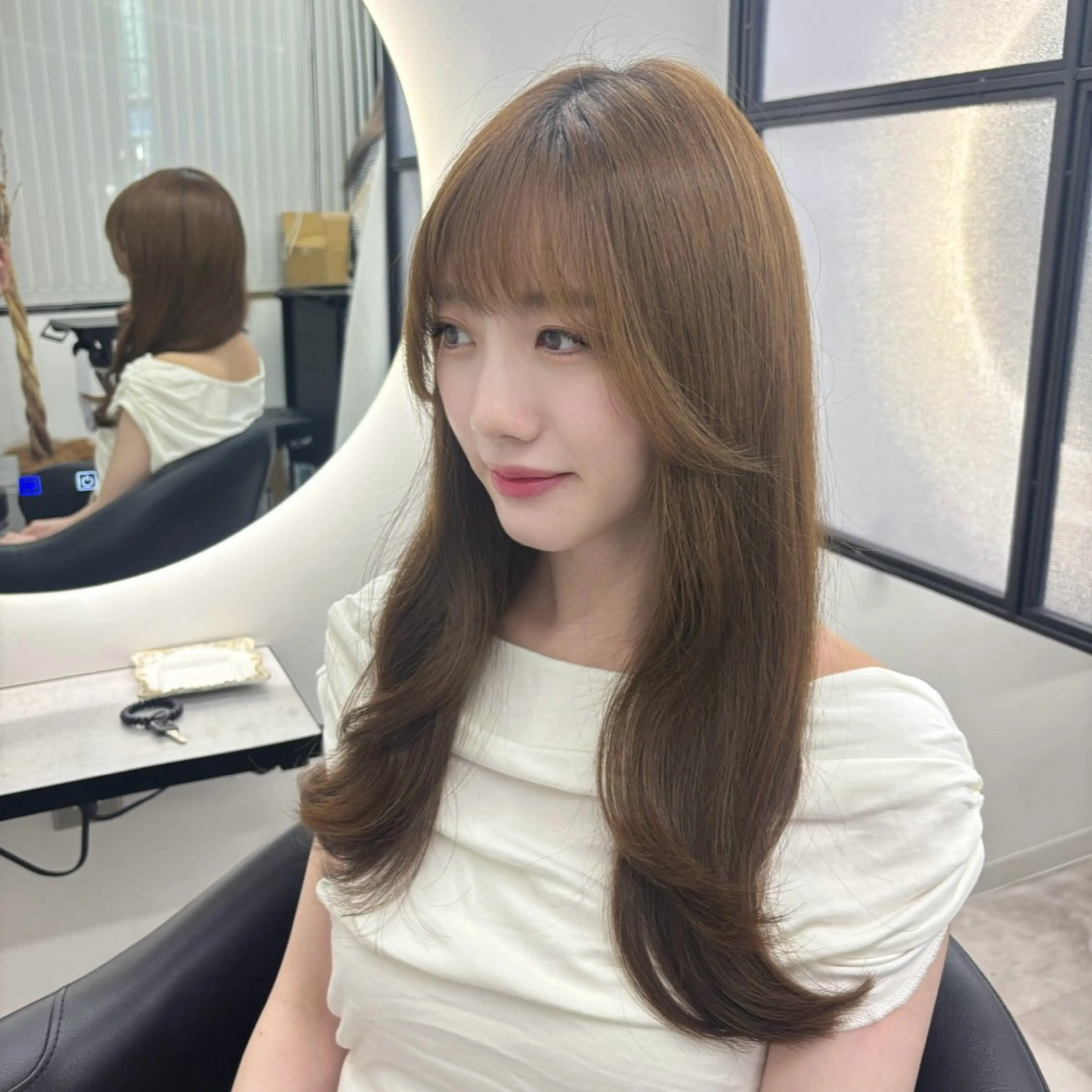 ロング カット Ren. 🦋デザインカラーのヘアスタイル