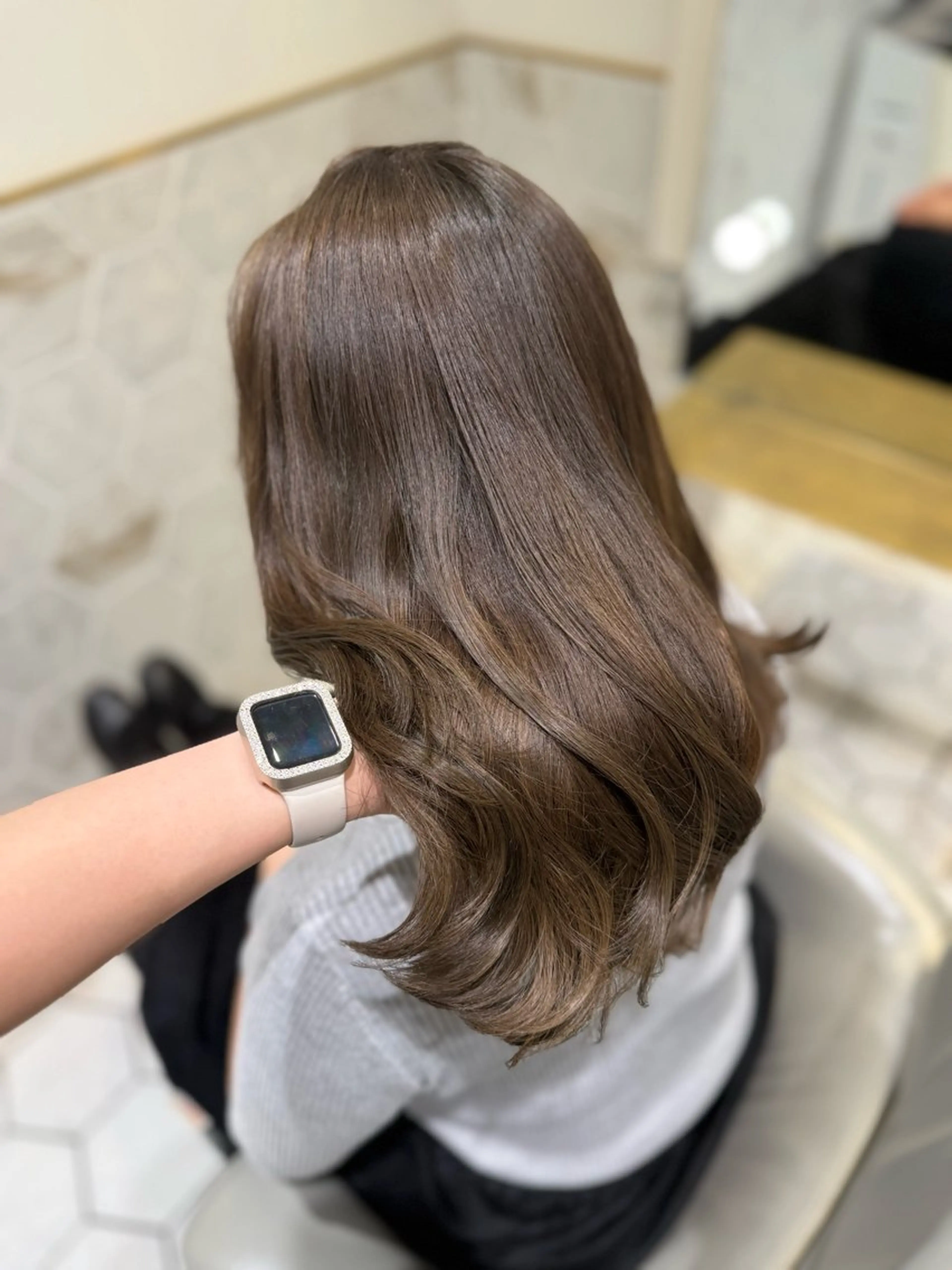 セミロング ヘアカラー 𝐘𝐮𝐢 🤎 costesのヘアスタイル