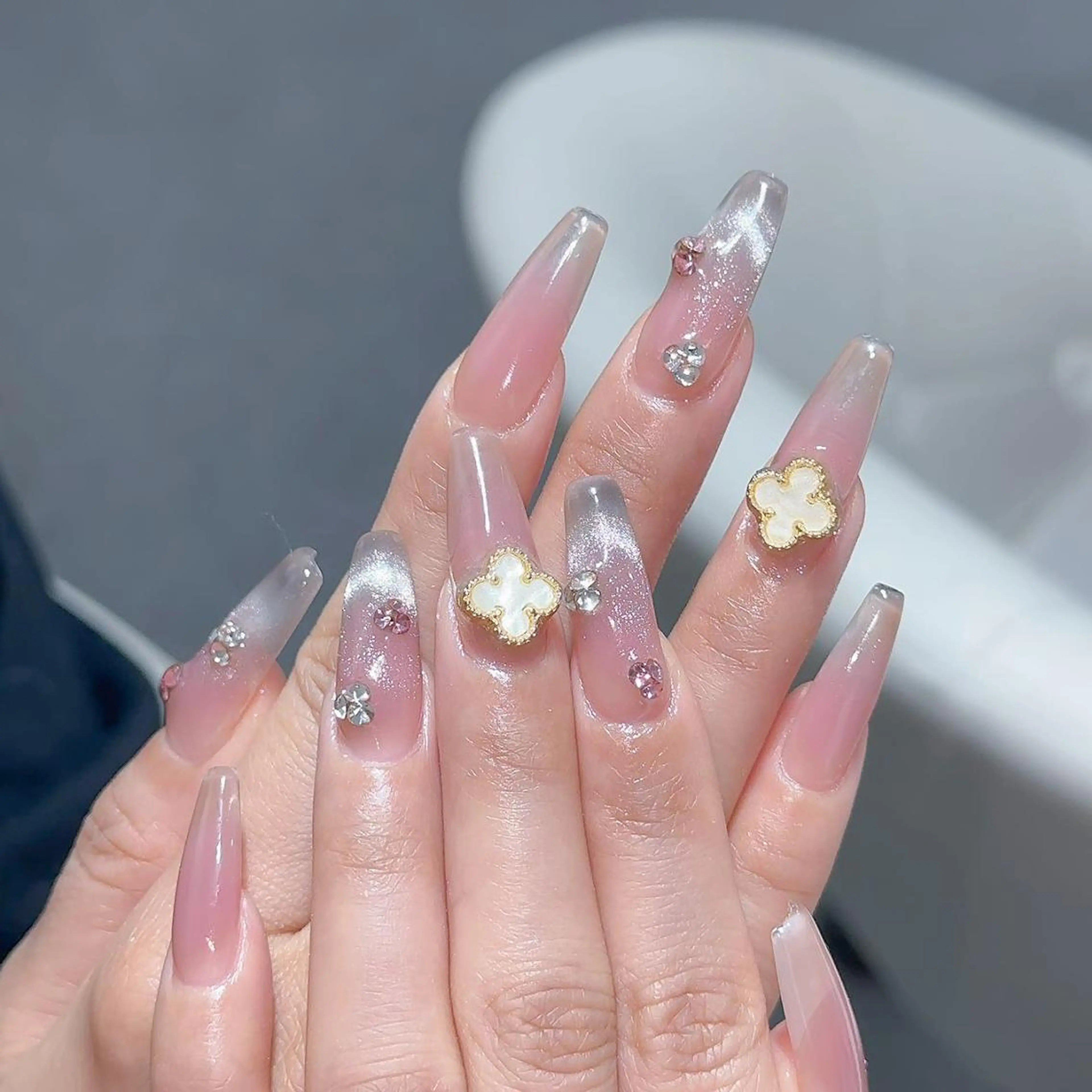 ネイル ハンドネイル Queens ひなのネイルデザイン