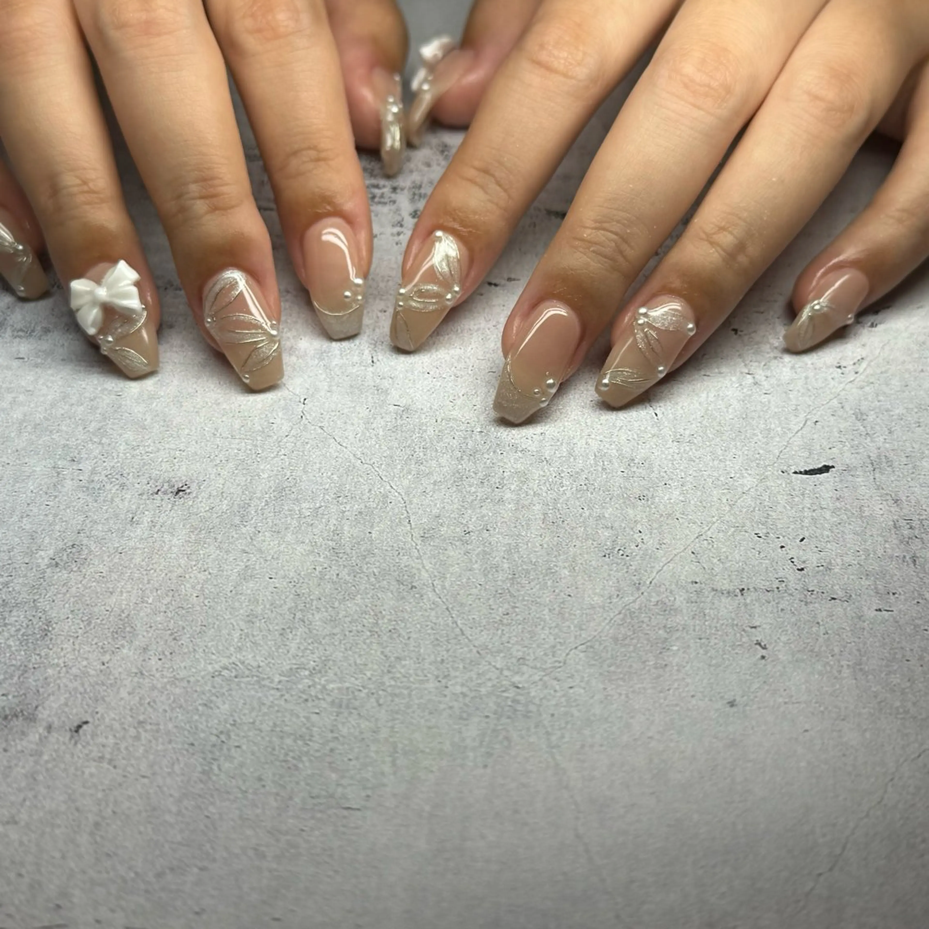 ネイル リボン ハンドネイル 𝐫𝐚𝐢 𝐧𝐚𝐢𝐥のネイルデザイン