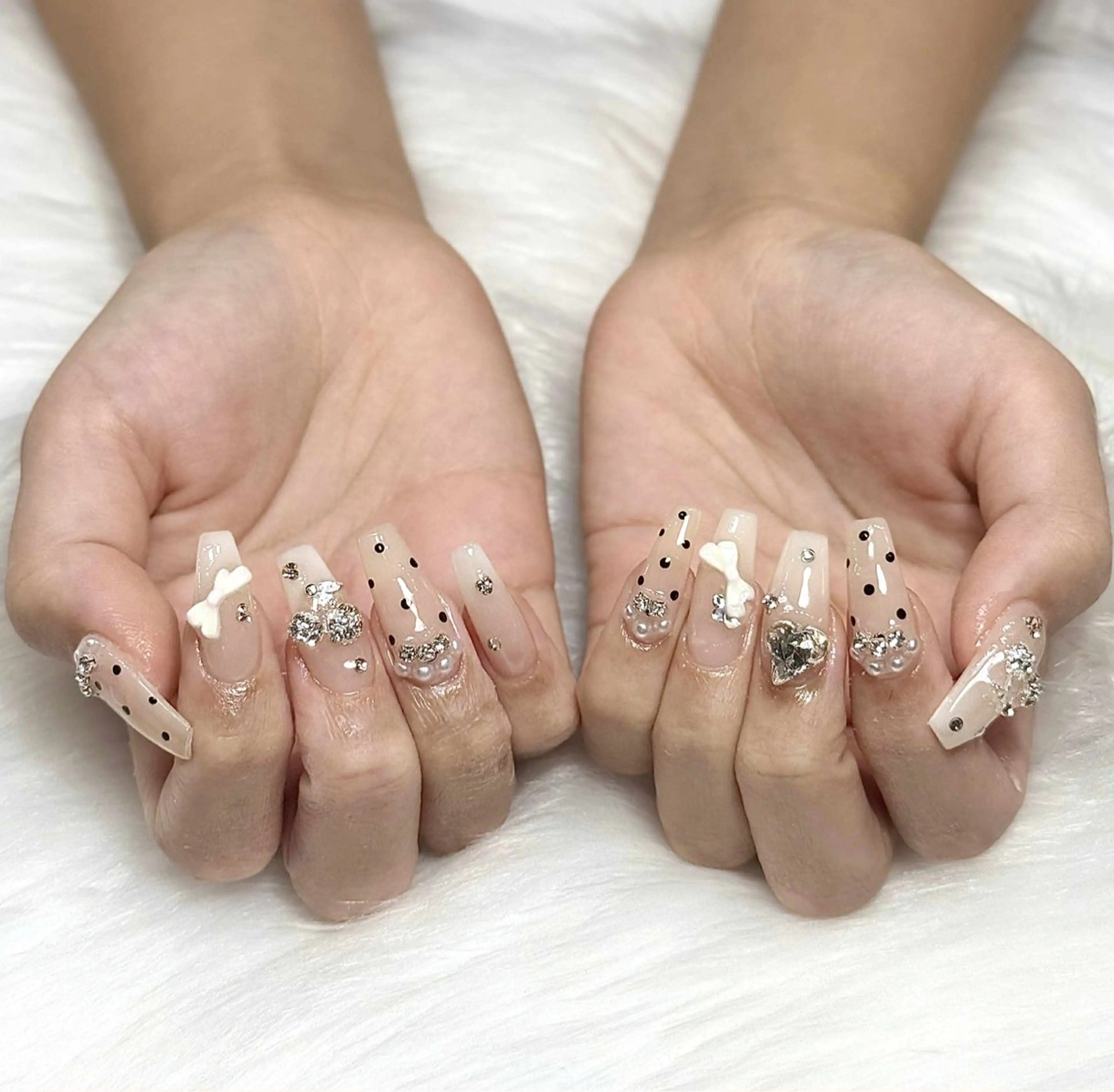 ネイル アートネイル オーロラネイル ジェルネイル 韓国ネイル ロングネイル ハンドネイル Nichi Nailsのネイルデザイン