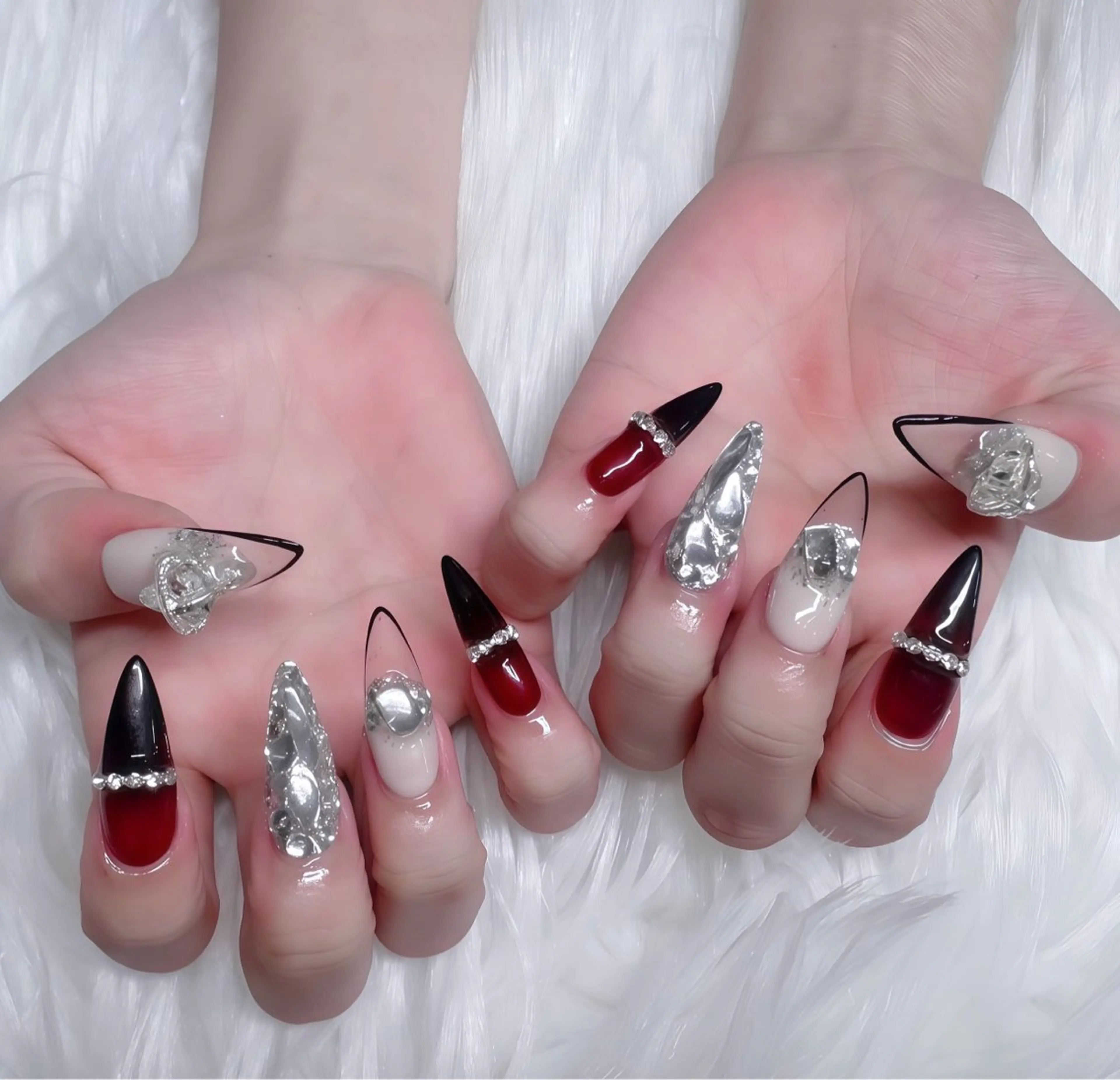 ★練習モデル【10本長さ出し&10本アート付け放題】 ★注意事項確認必要の写真