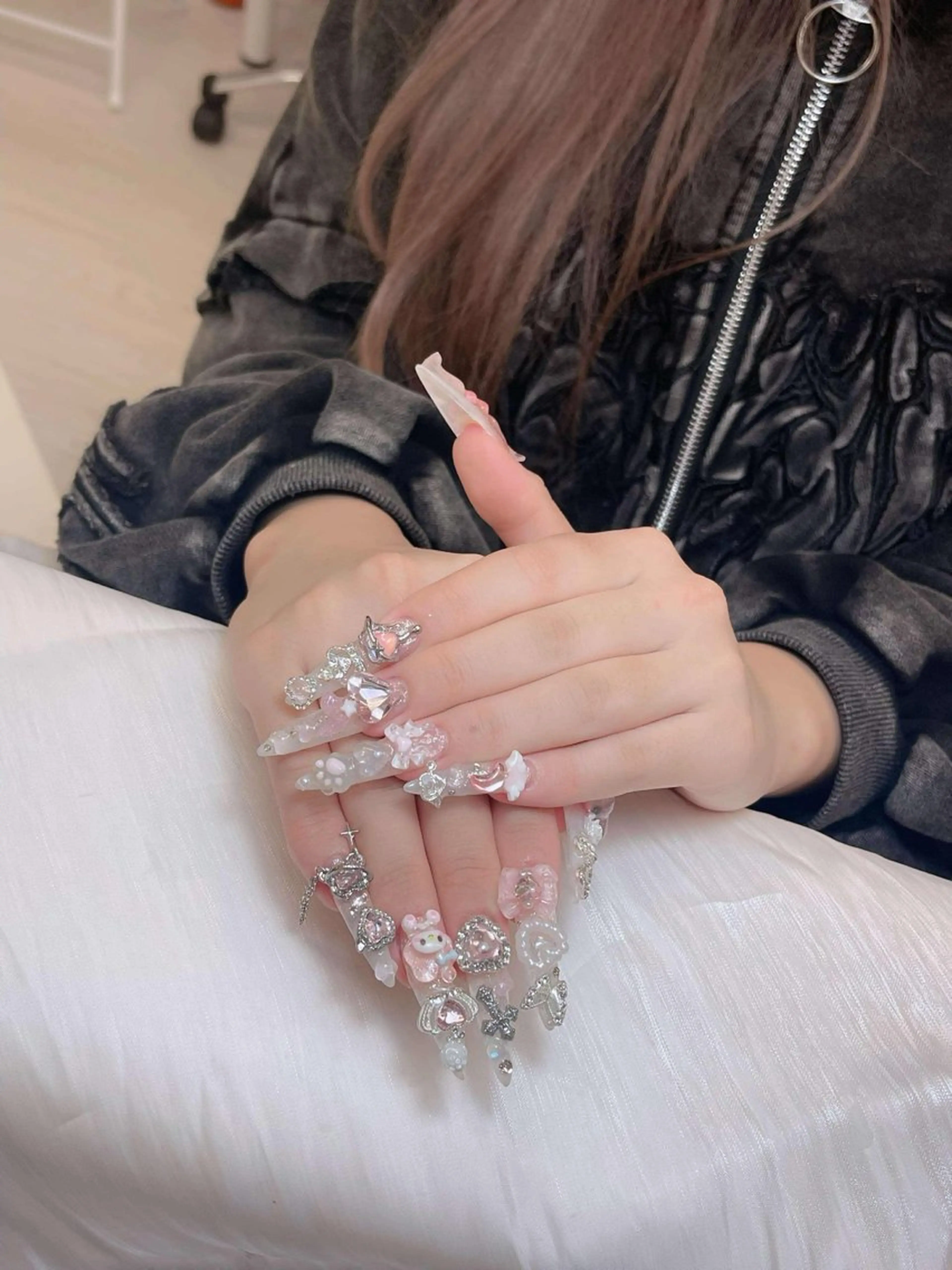 ネイル アートネイル オーロラネイル チークネイル 長さ出し フットネイル HaNa_ Noiranailのネイルデザイン