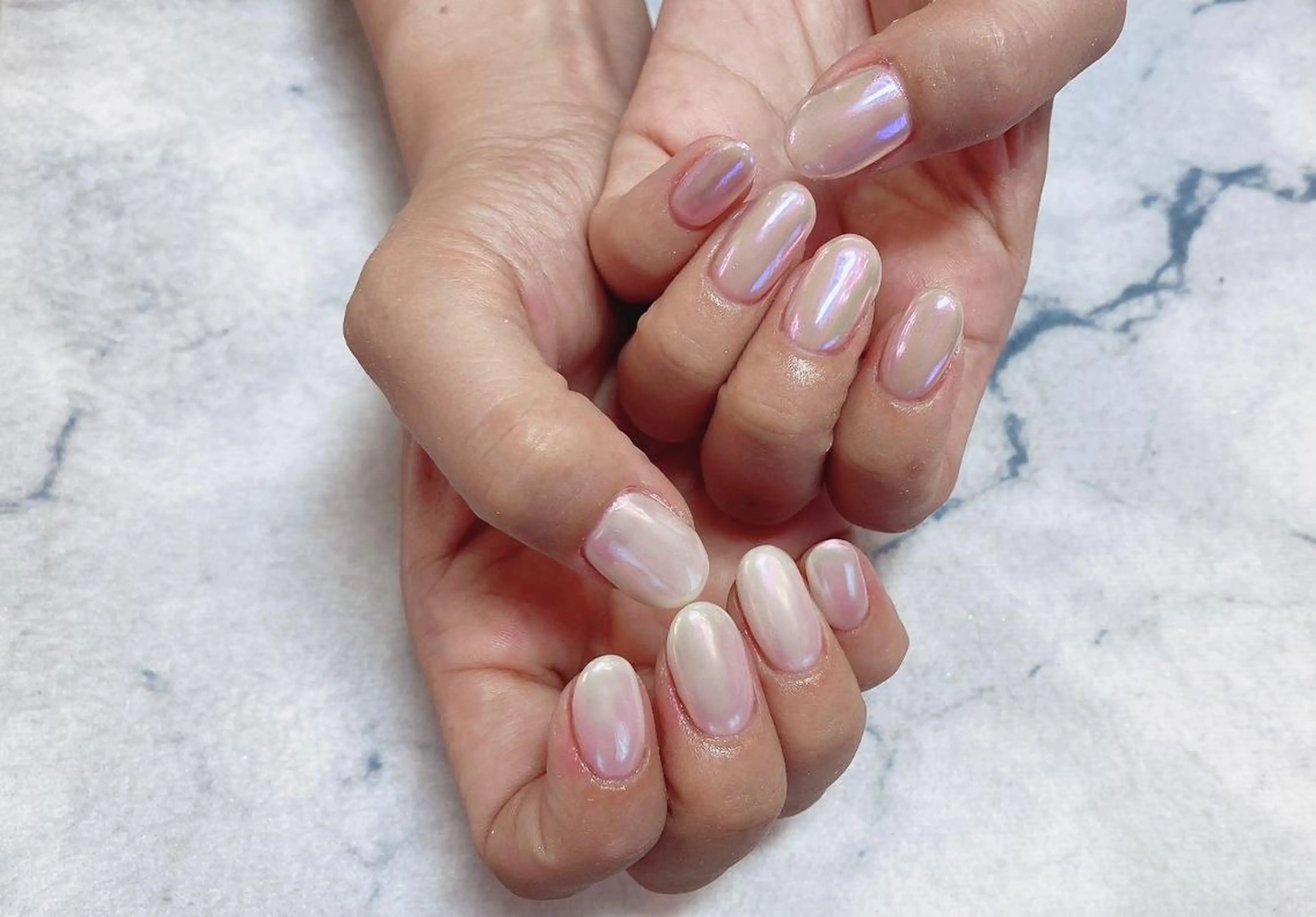 ネイル ネイルリボン 受付スタッフのネイルデザイン