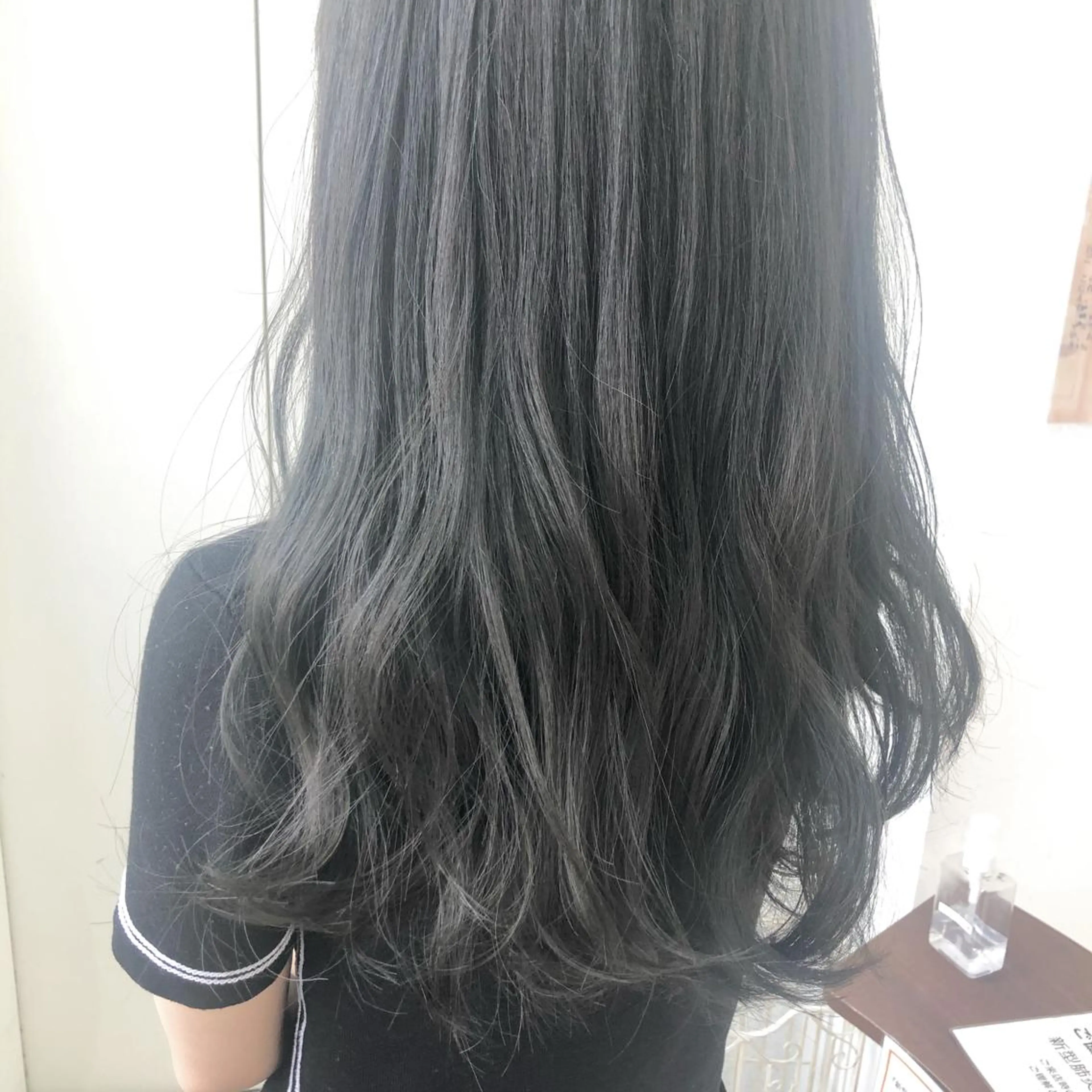 ロング カラー TRENCH　相澤 果歩のヘアスタイル