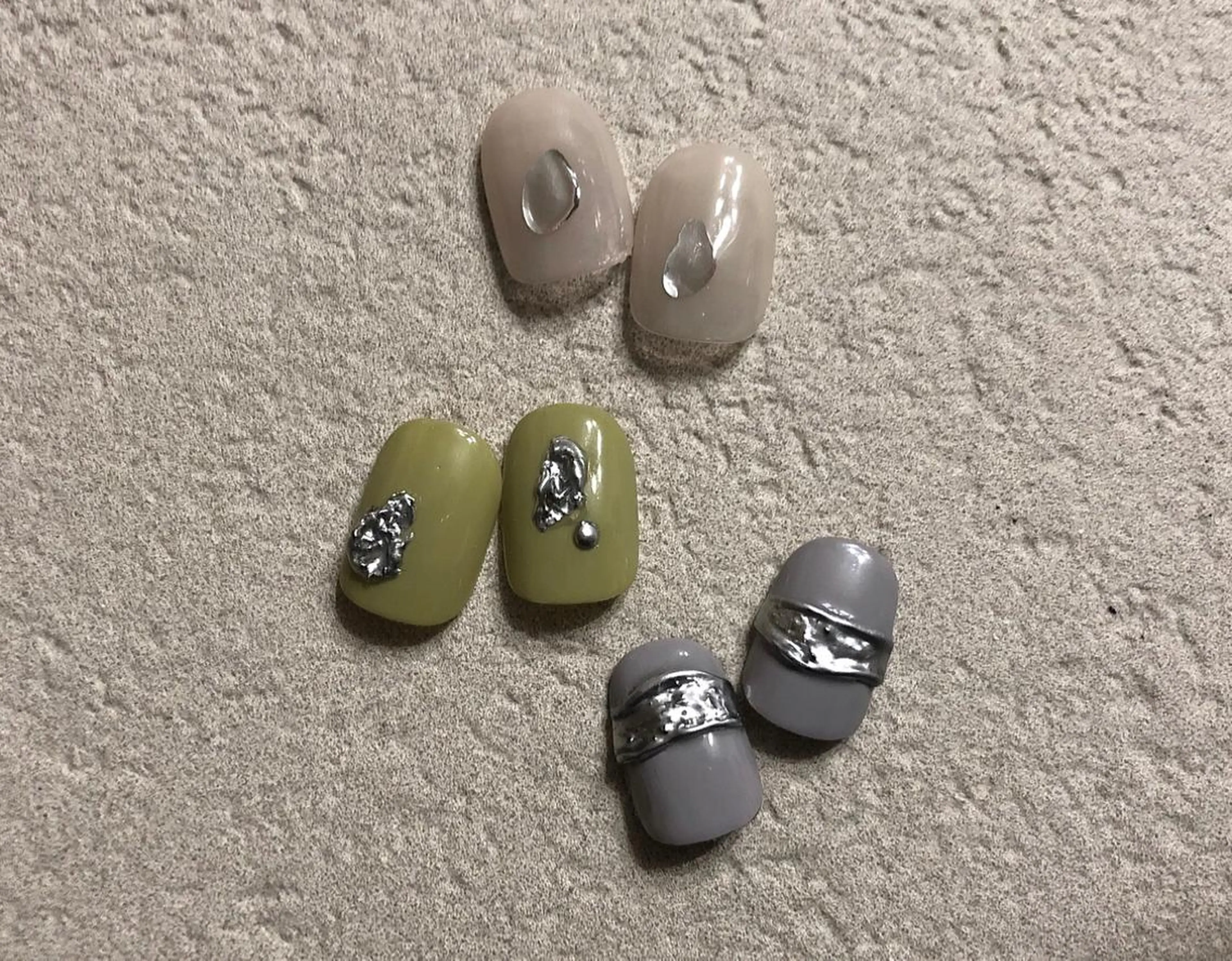 ネイル シルバー ハンドネイル パラあり！フィルイン 美フォルムのネイルデザイン