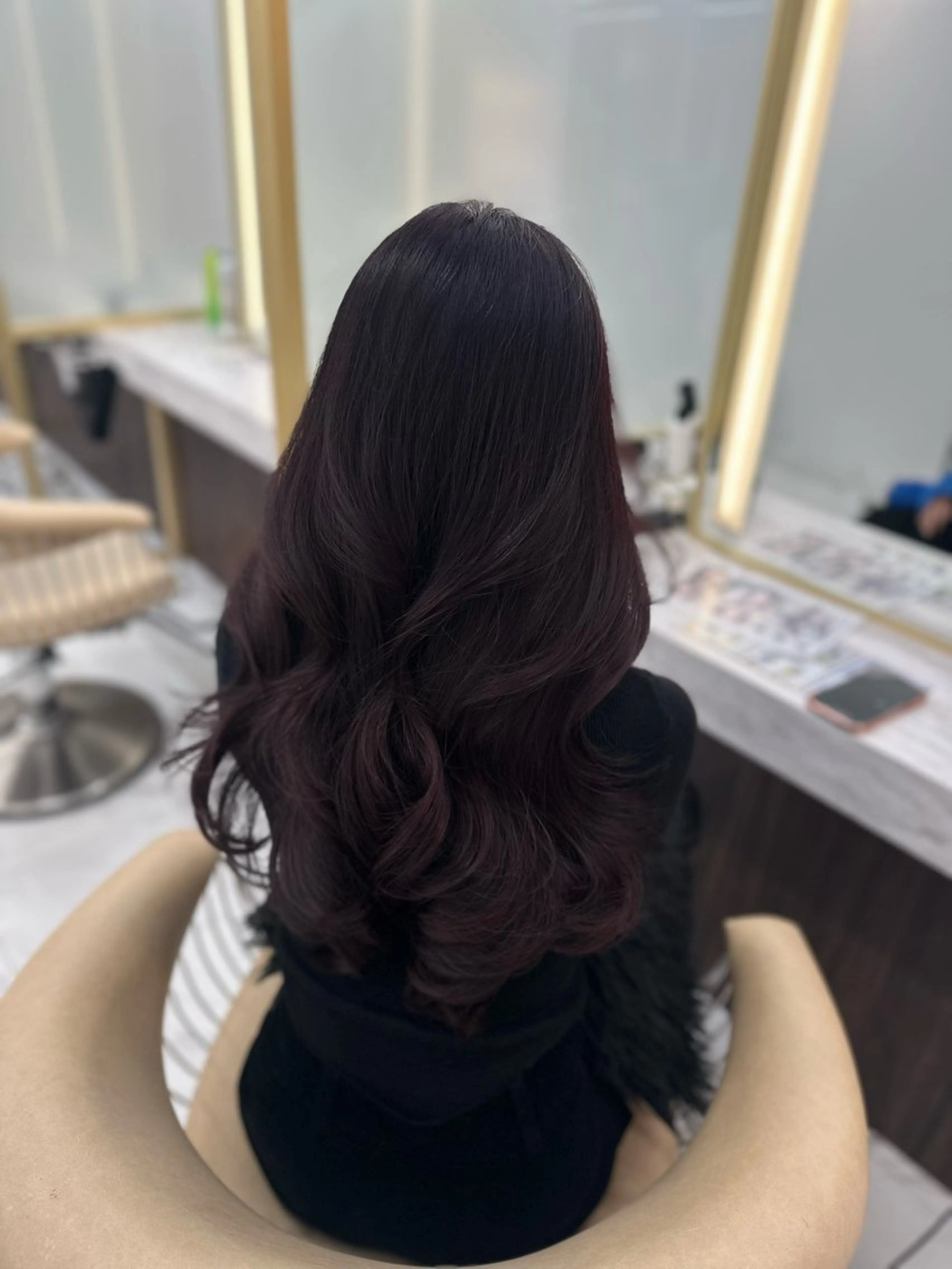 ロング カット ヘアカラー トリートメント MOE 🐱のヘアスタイル