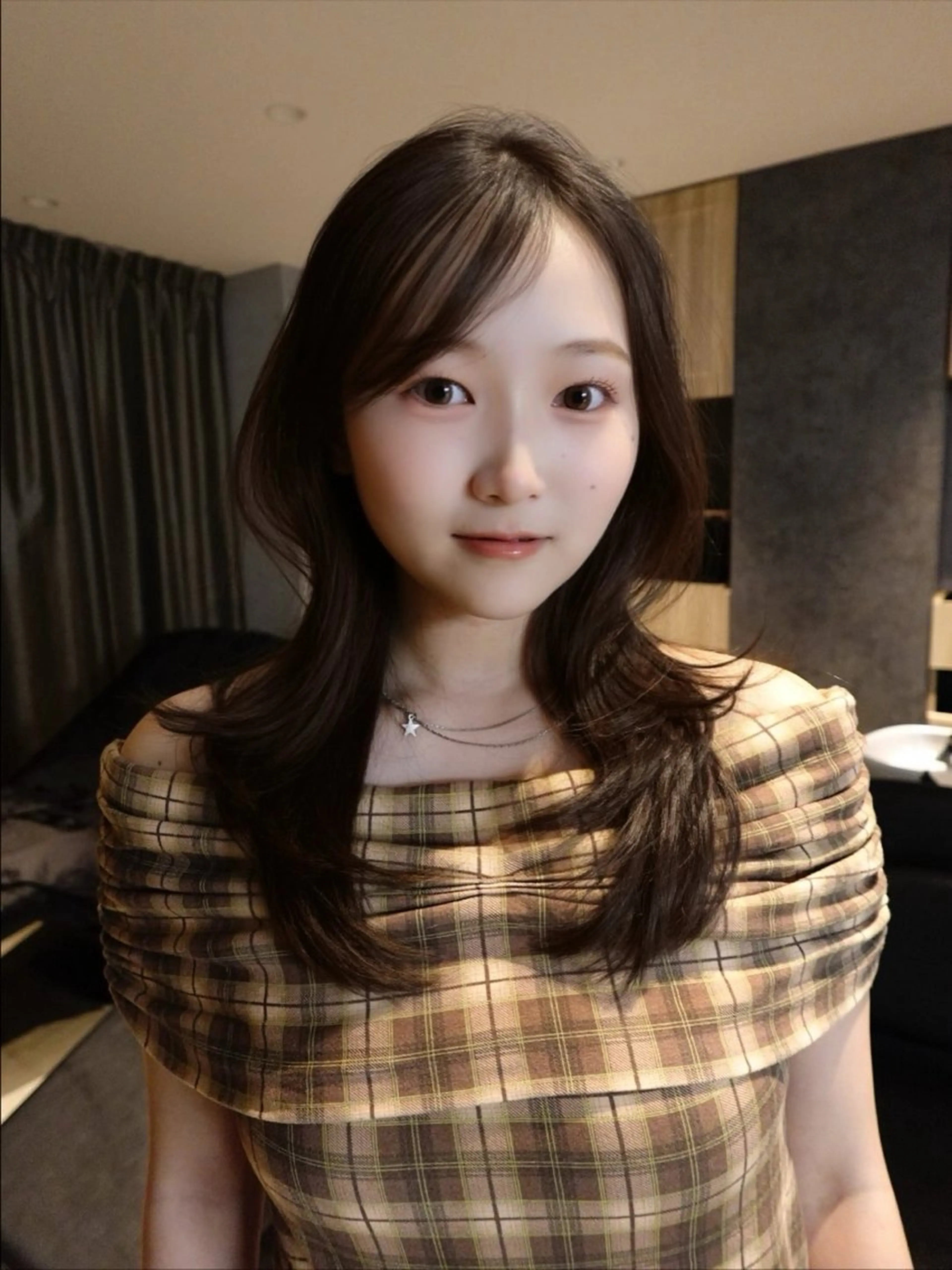 セミロング ゆい 似合わせカットのヘアスタイル