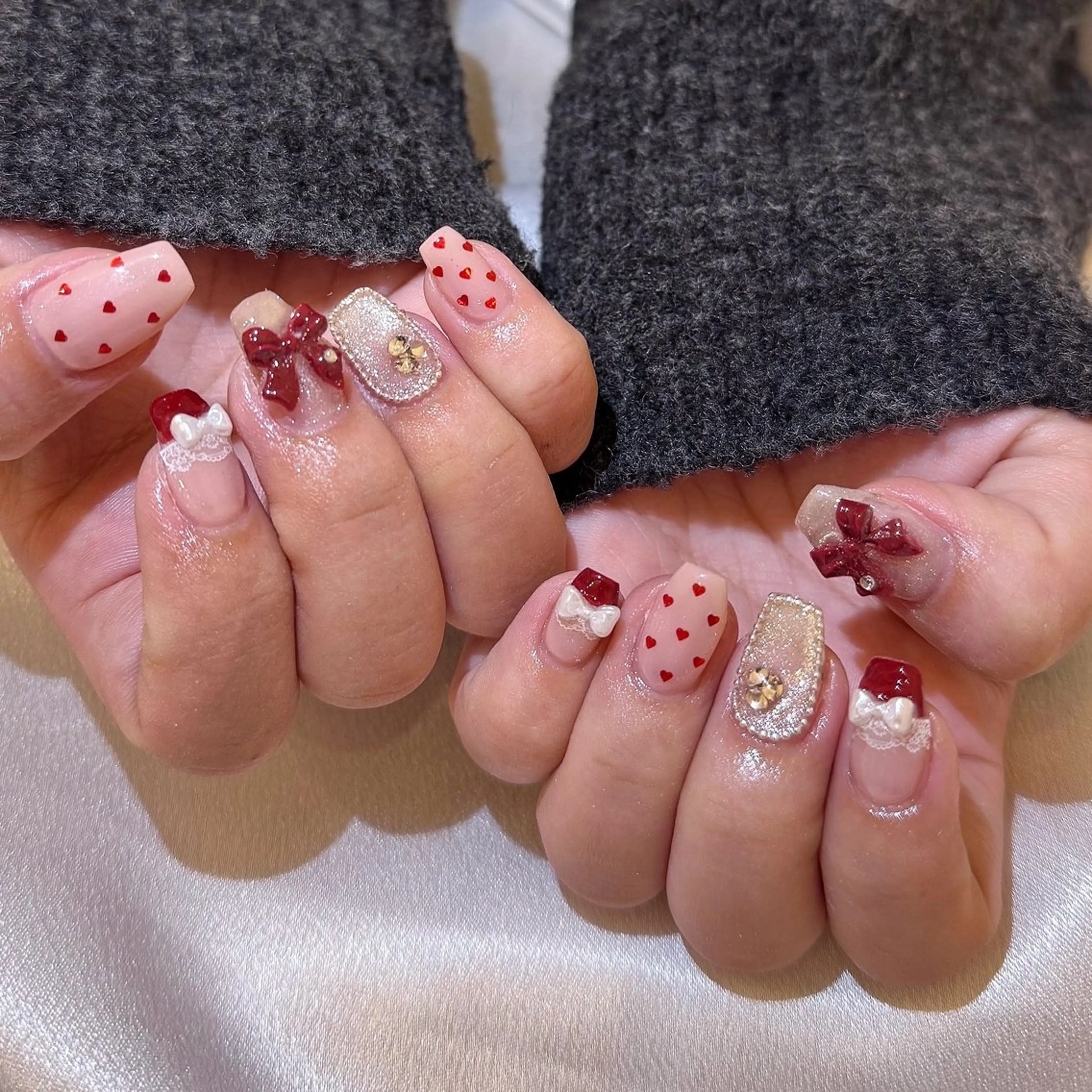 ネイル ハンドネイル シュシュ 🎀 girly nailのネイルデザイン