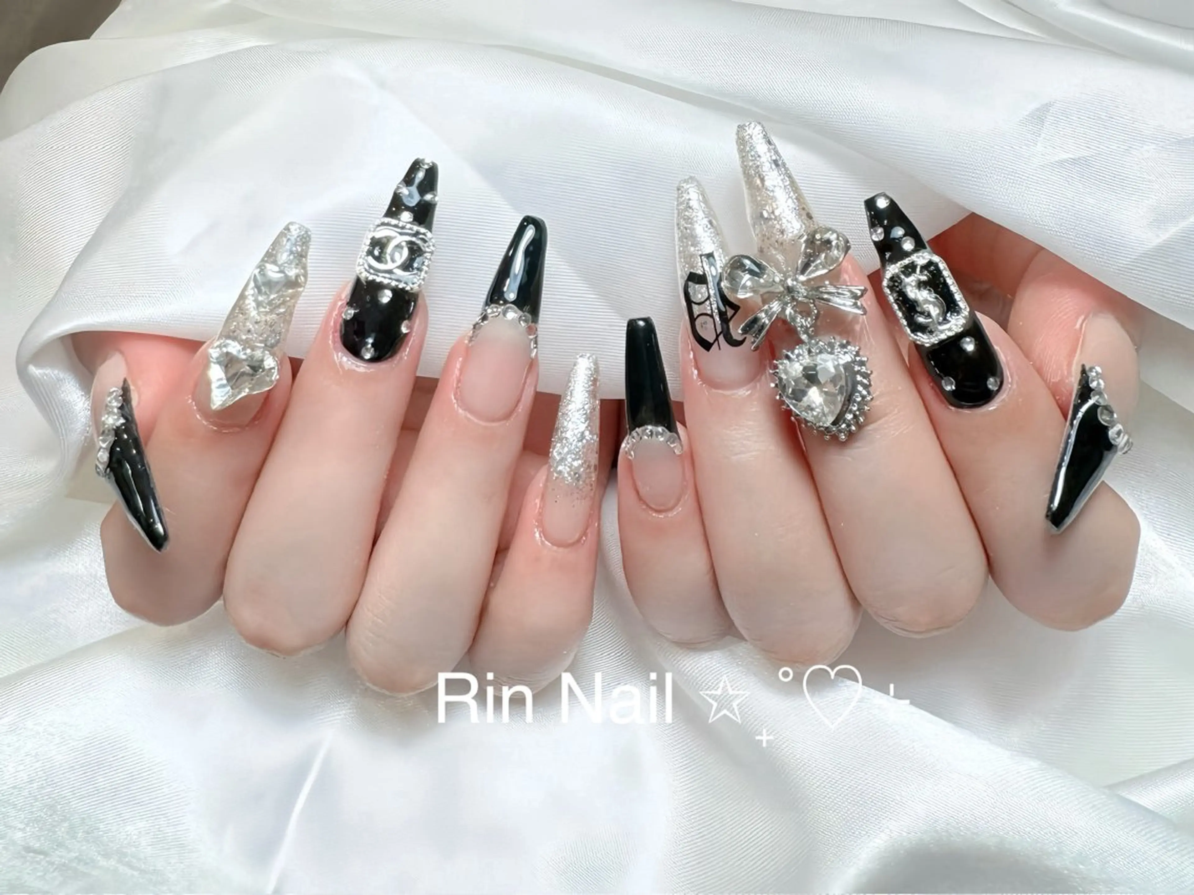メンズ ネイル アートネイル チークネイル ジェルネイル ロングネイル マグネットネイル ハンドネイル Rin Nail 新大久保店のネイルデザイン