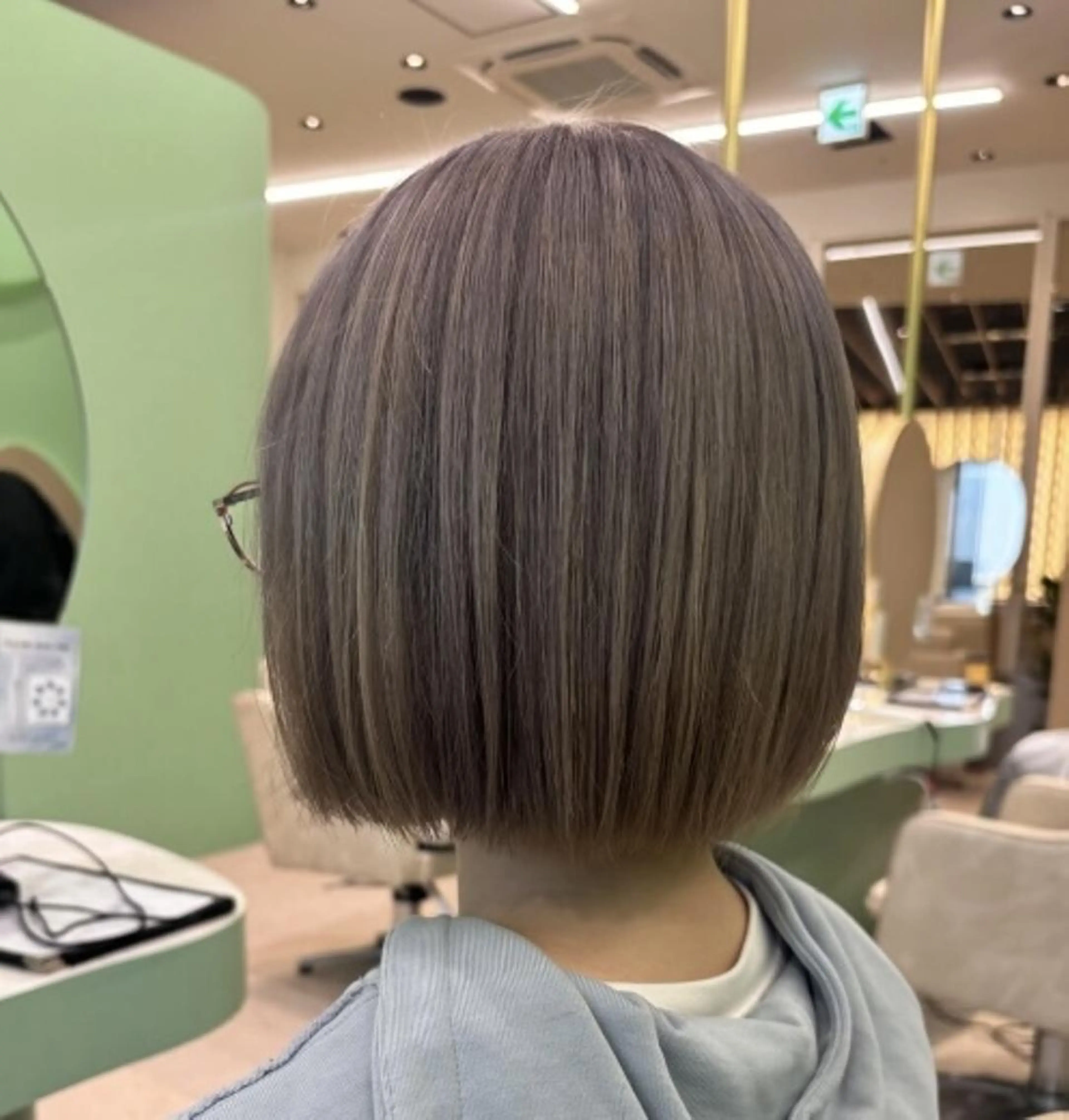 ミディアム ボブ 西宮北口/みなみのヘアスタイル