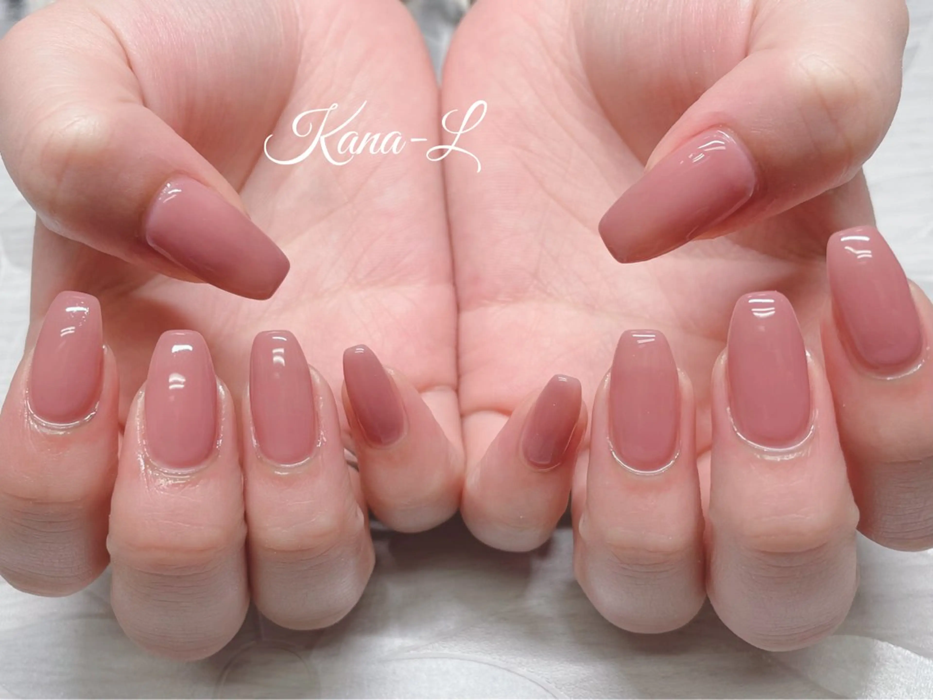 ネイル ジェルネイル ワンカラーネイル パラジェル ピンク 芦辺 香奈のネイルデザイン