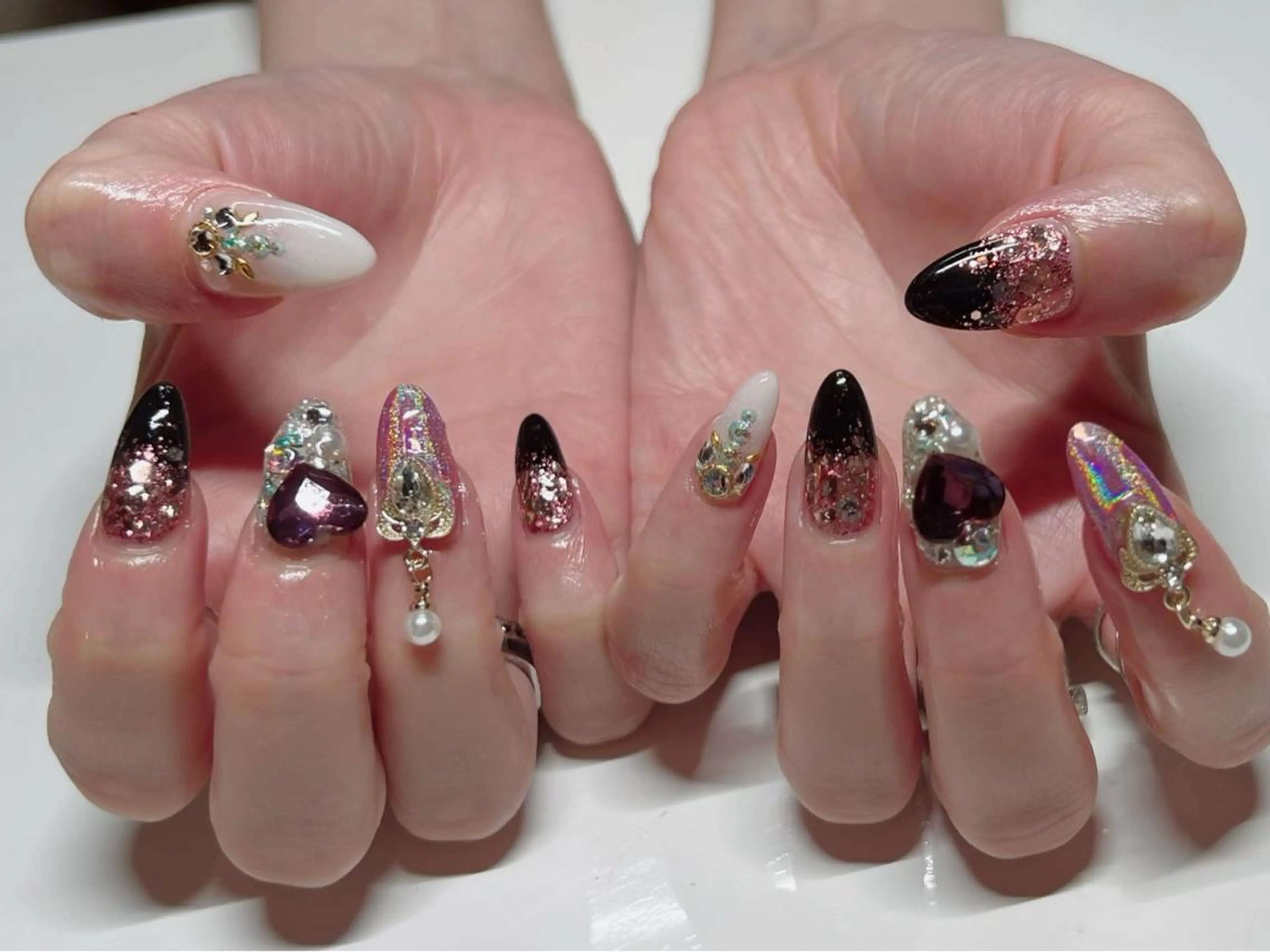 ネイル 持ち込み ハンドネイル IRAS..nail ＥＲＩＫＡのネイルデザイン