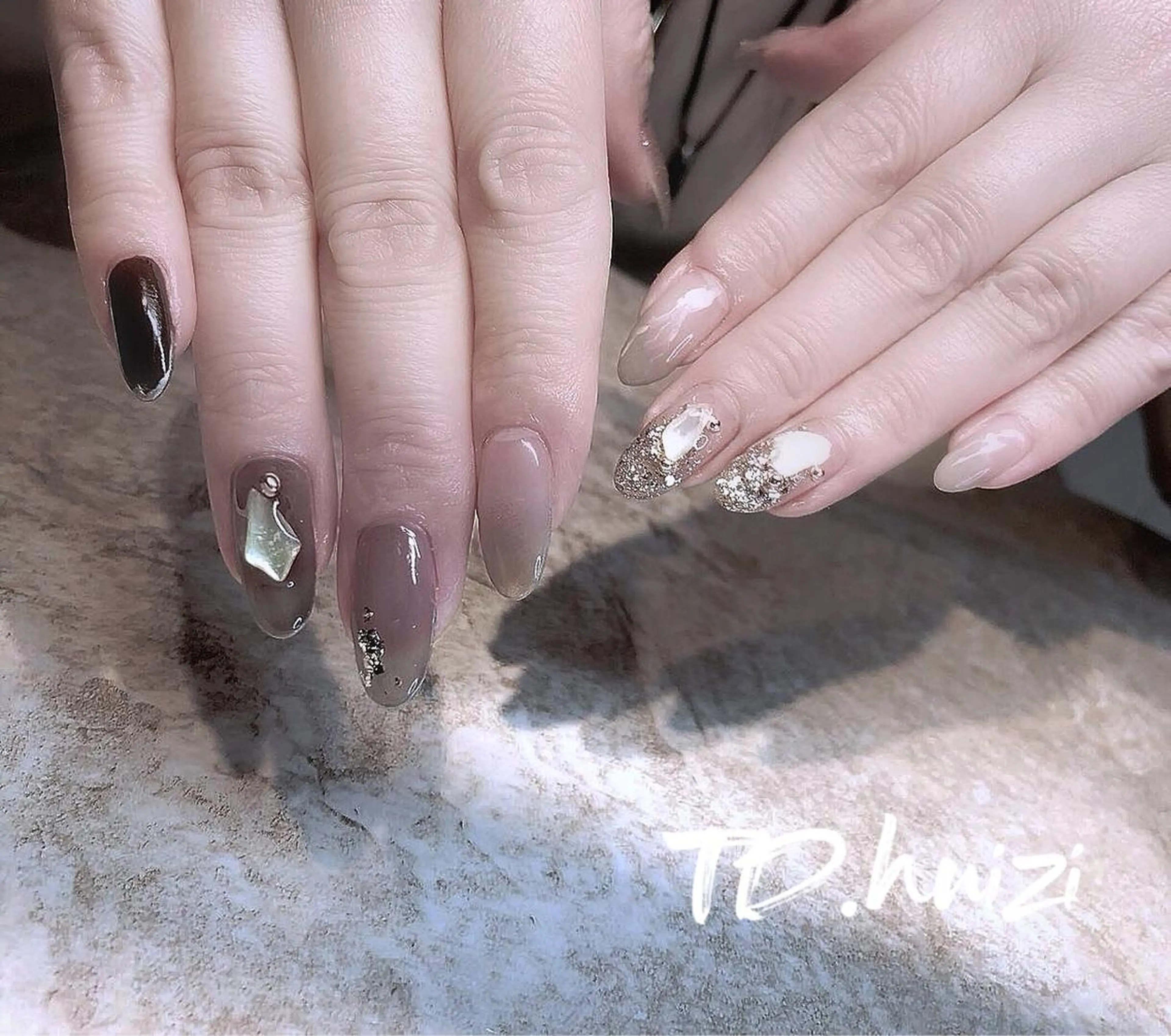 セミロング めぐみのネイルサロン スタッフ練習のネイルデザイン