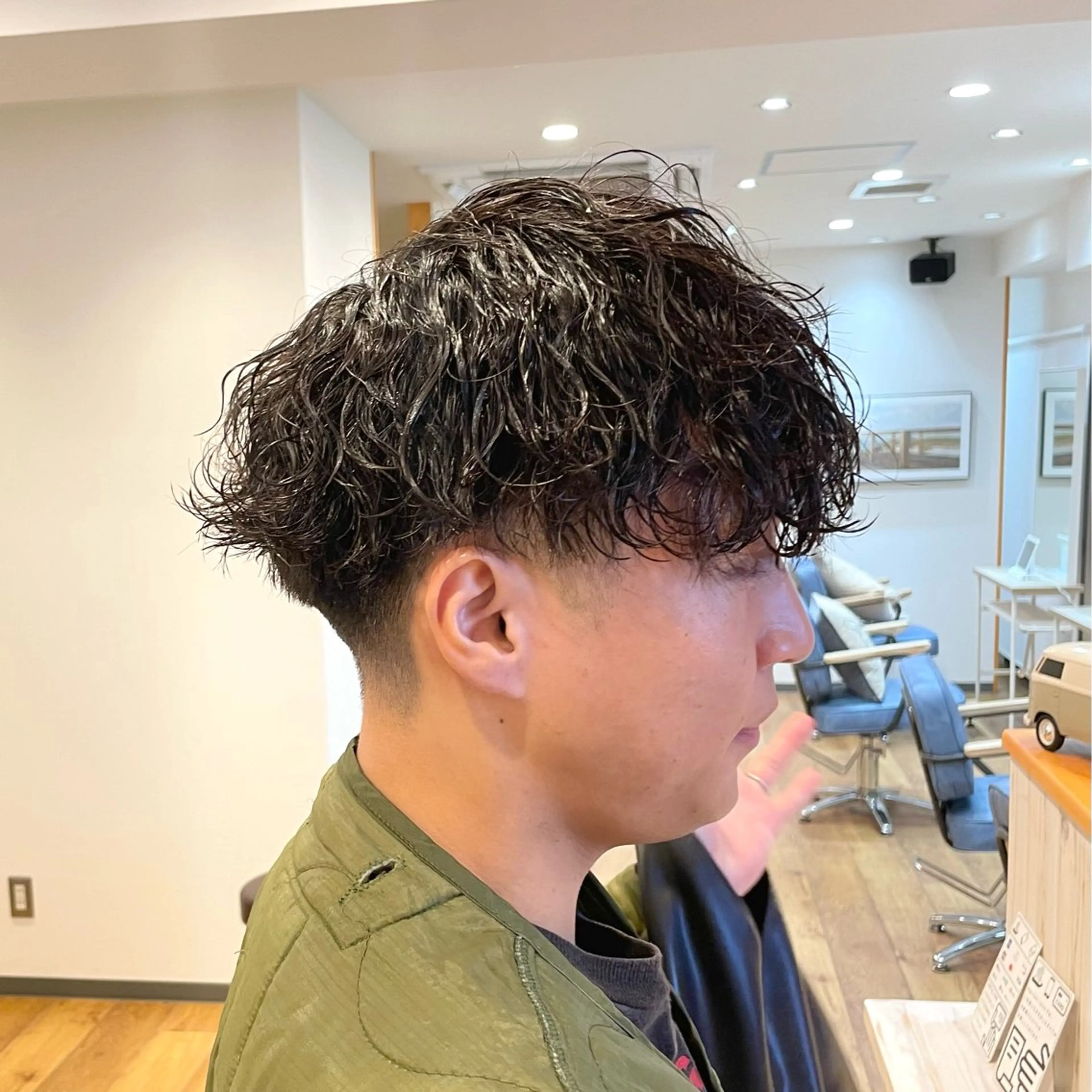 パーマ メンズ メンズパーマ 波巻きパーマ カット パーマ トリートメント メンズ 特化・川田のヘアスタイル