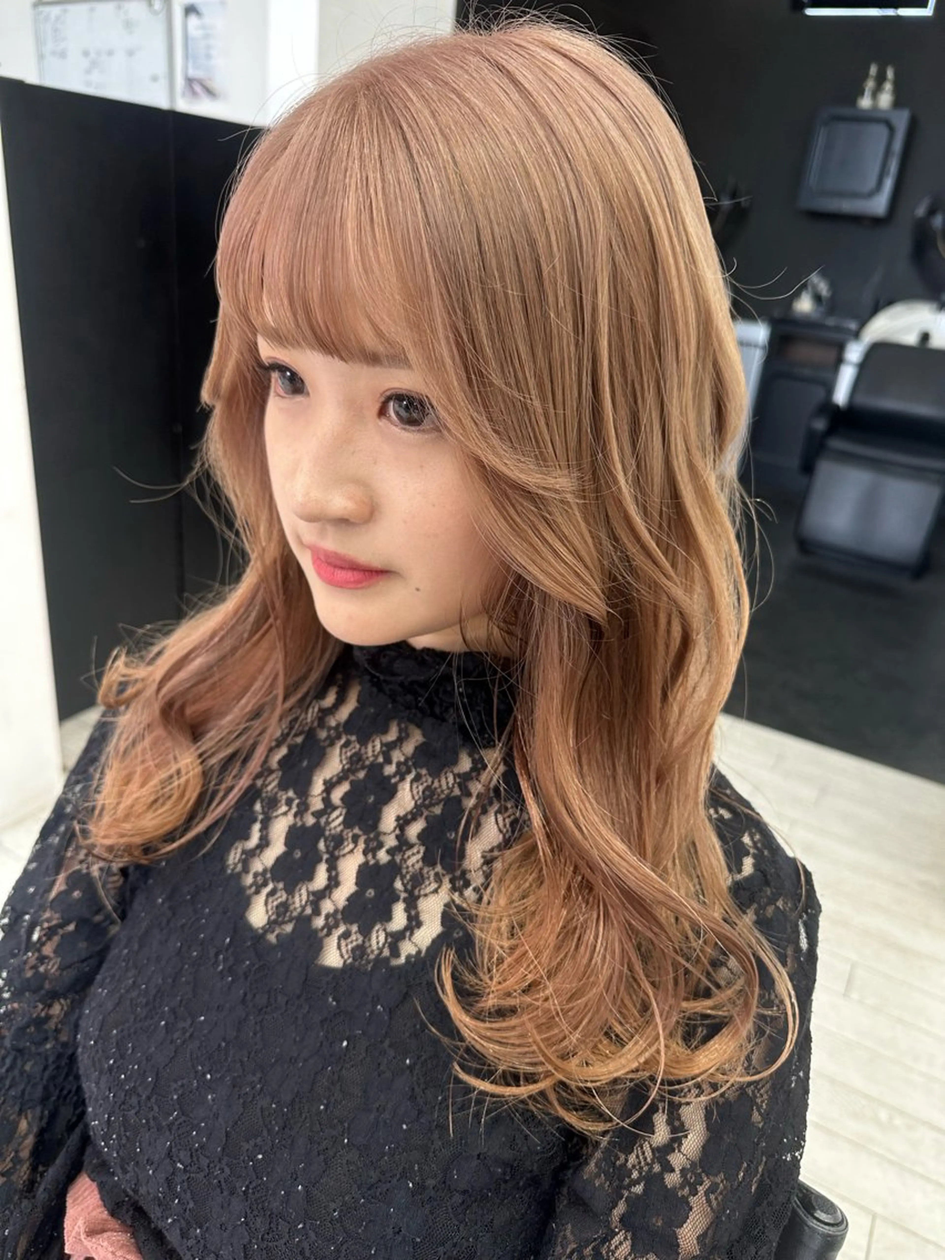 セミロング カラー くびれヘア カット ヘアカラー トリートメント 遠藤 愛莉のヘアスタイル