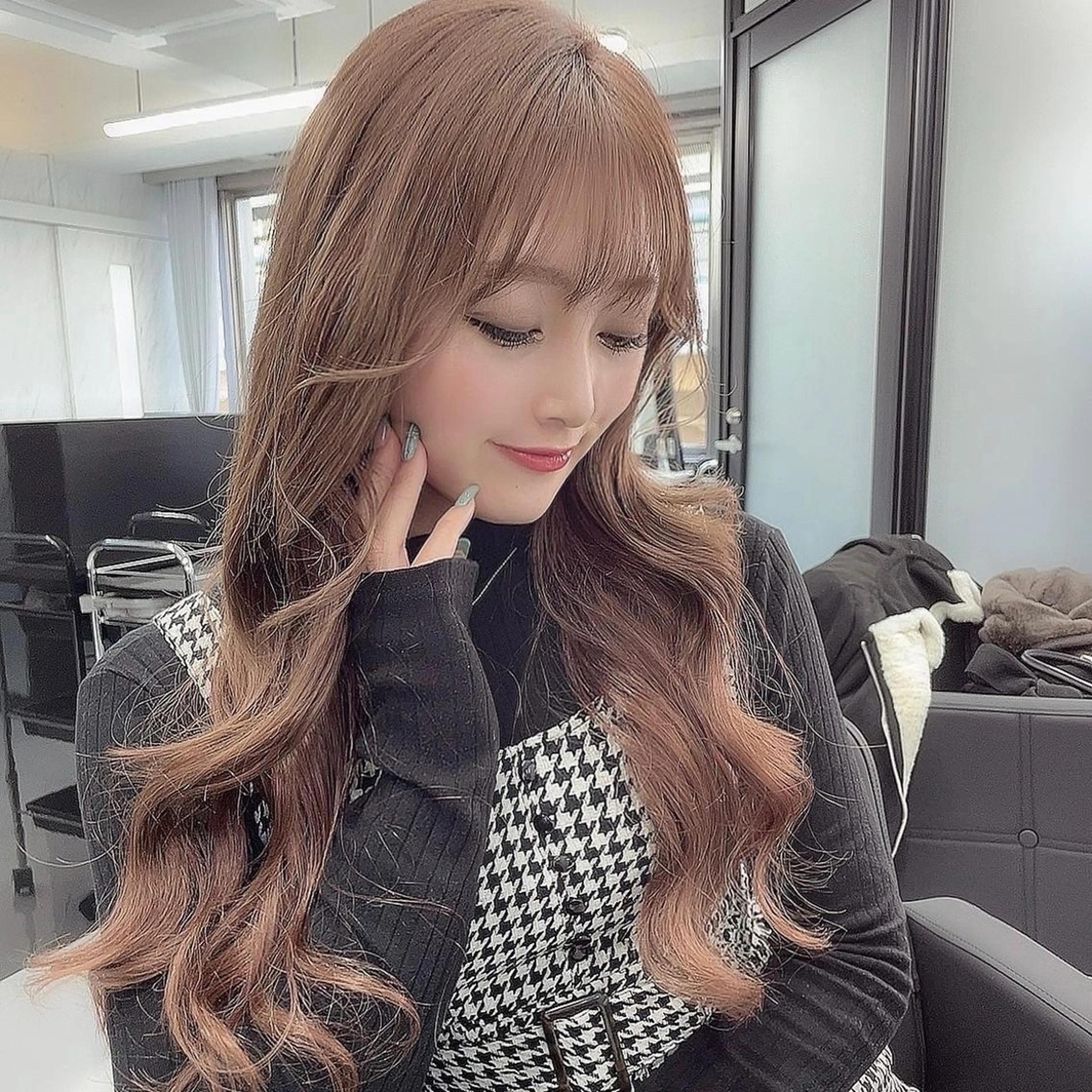 ロング カラー シールエクステ ハイトーンカラー エクステ ヘアカラー エクステ シールエクステ特化 ハイトーン、NANAのヘアスタイル