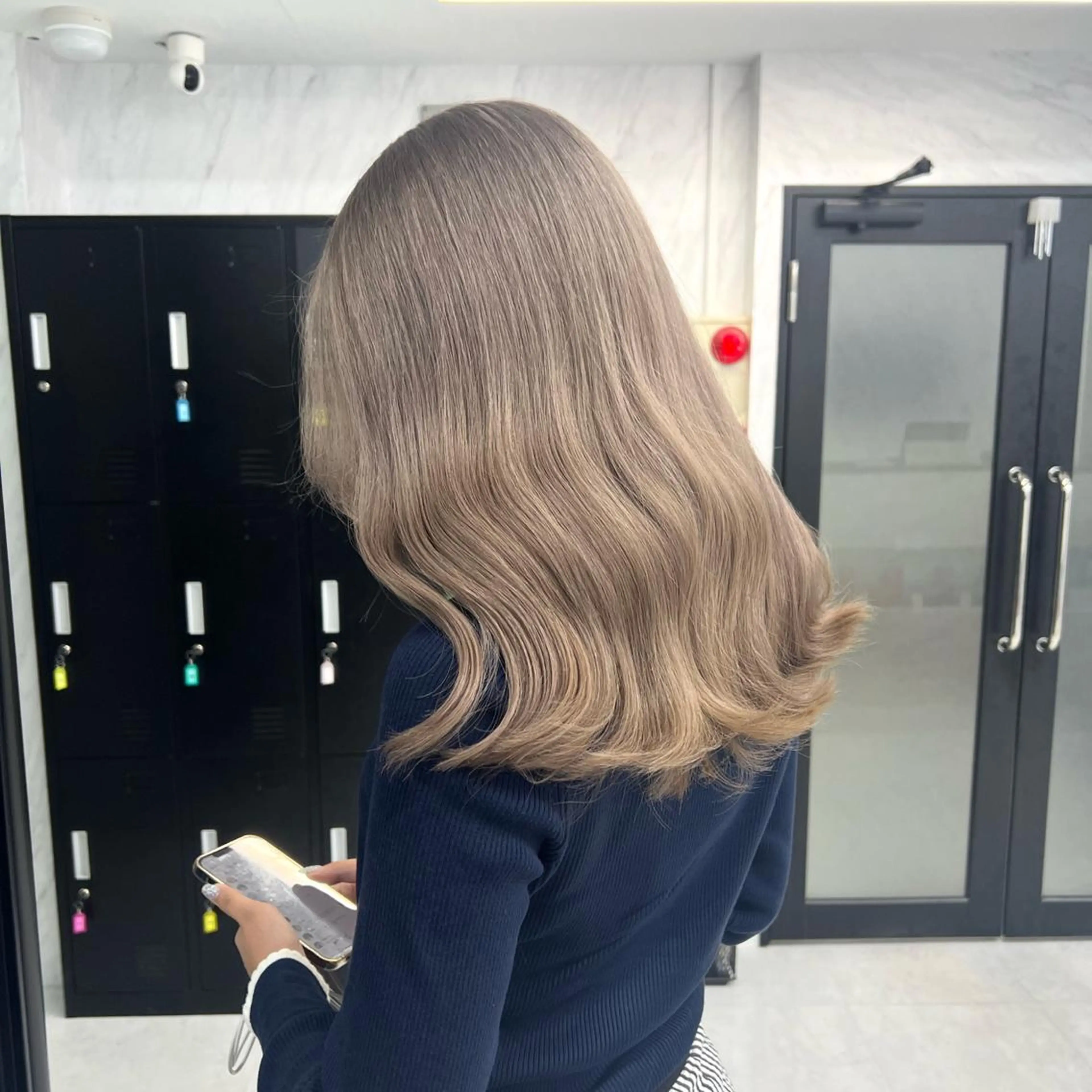 セミロング カラー シールエクステ ハイトーンカラー エクステ シールエクステ特化 ハイトーン、NANAのヘアスタイル