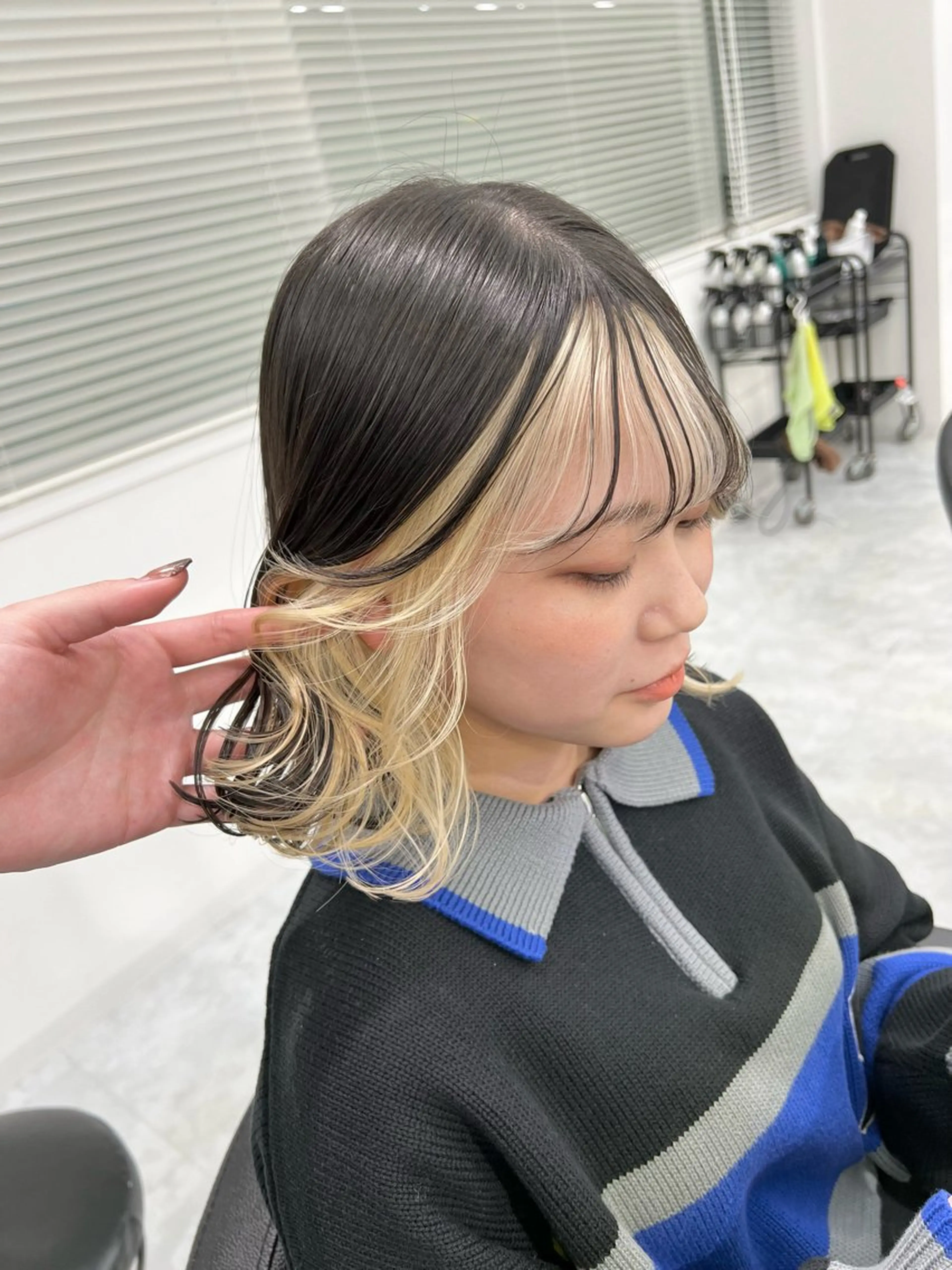 ミディアム カラー ブリーチ ケアブリーチ ダブルカラー イヤリングカラー インナーカラー ヘアカラー トリートメント ヘッドスパ ヘアセット カラー指名NO.1 🌈Neneのヘアスタイル